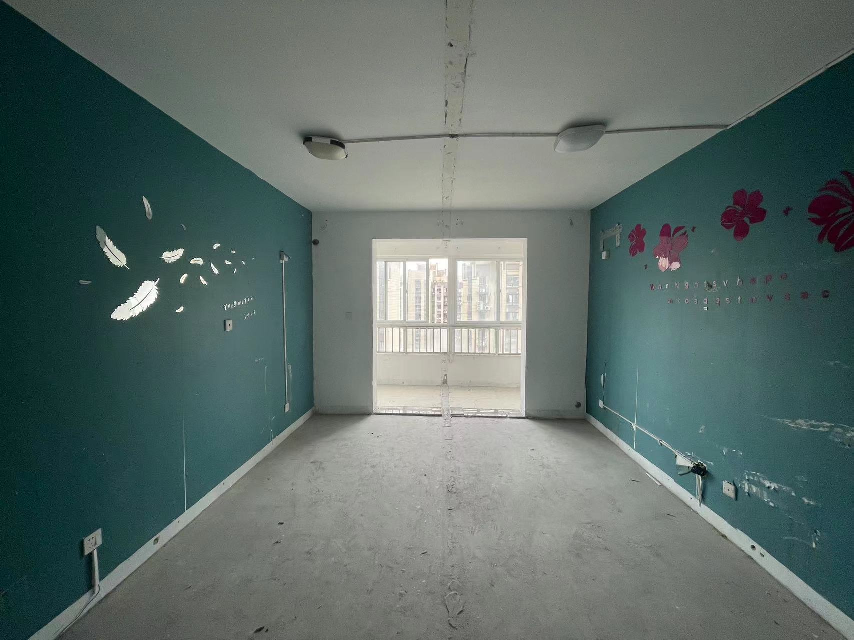 学士府 3室2厅2卫 135m²