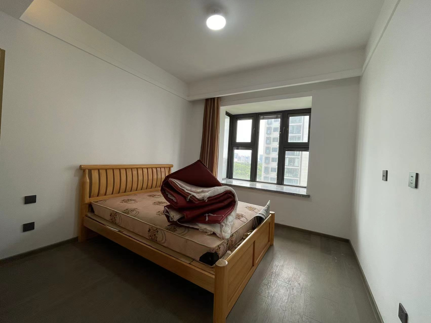 都会沁园 4室2厅2卫 151.00m&sup2;