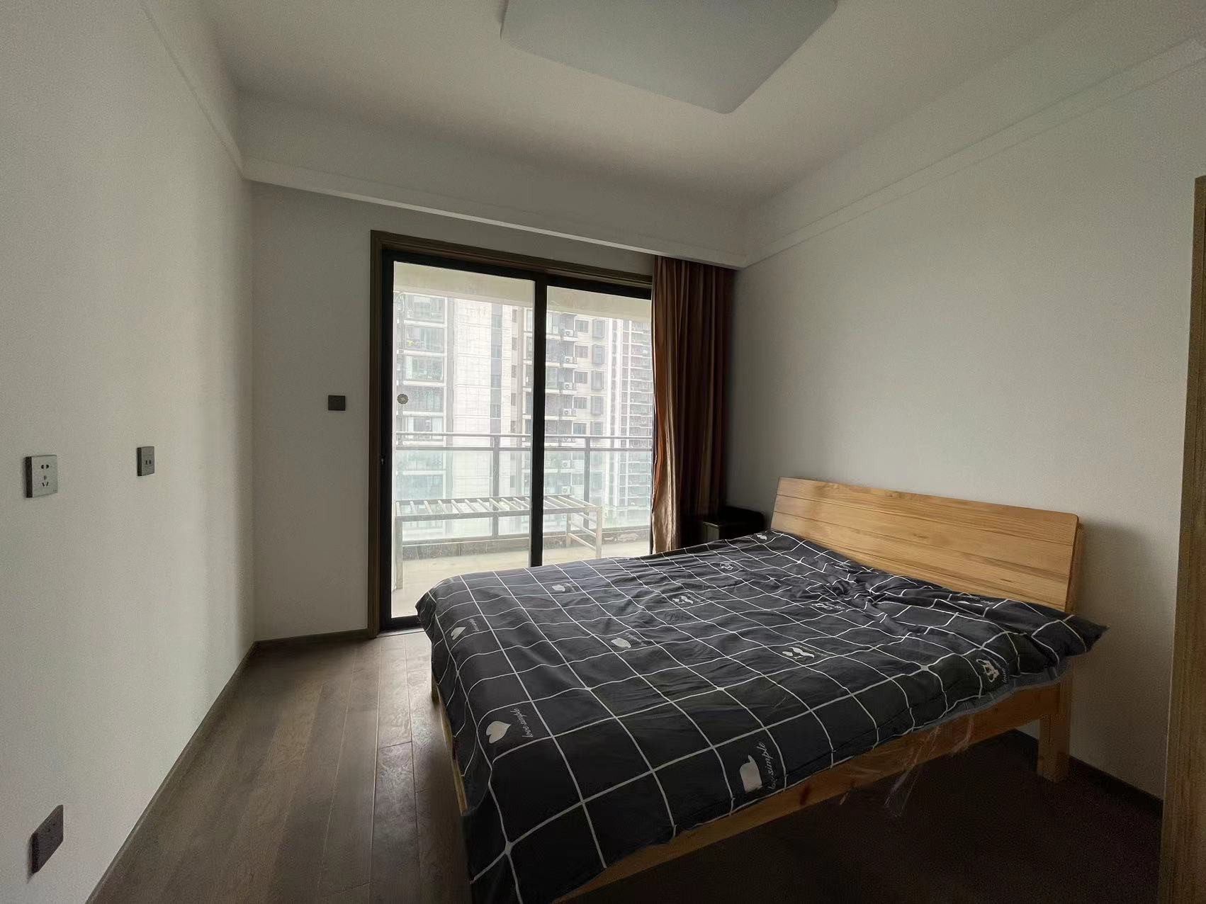 都会沁园 4室2厅2卫 151.00m&sup2;