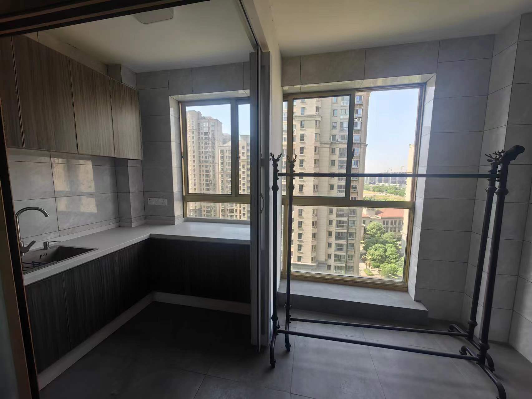 恒盛豪庭 3室2厅2卫 144m&sup2;
