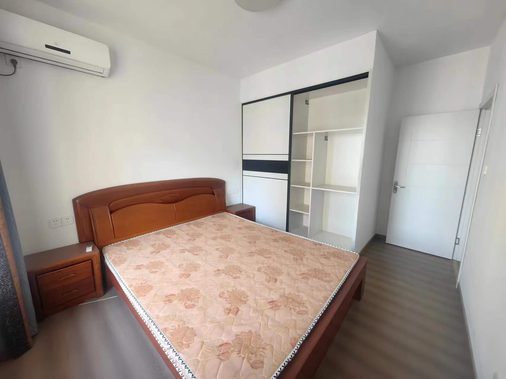 恒盛豪庭 3室2厅2卫 144m&sup2;