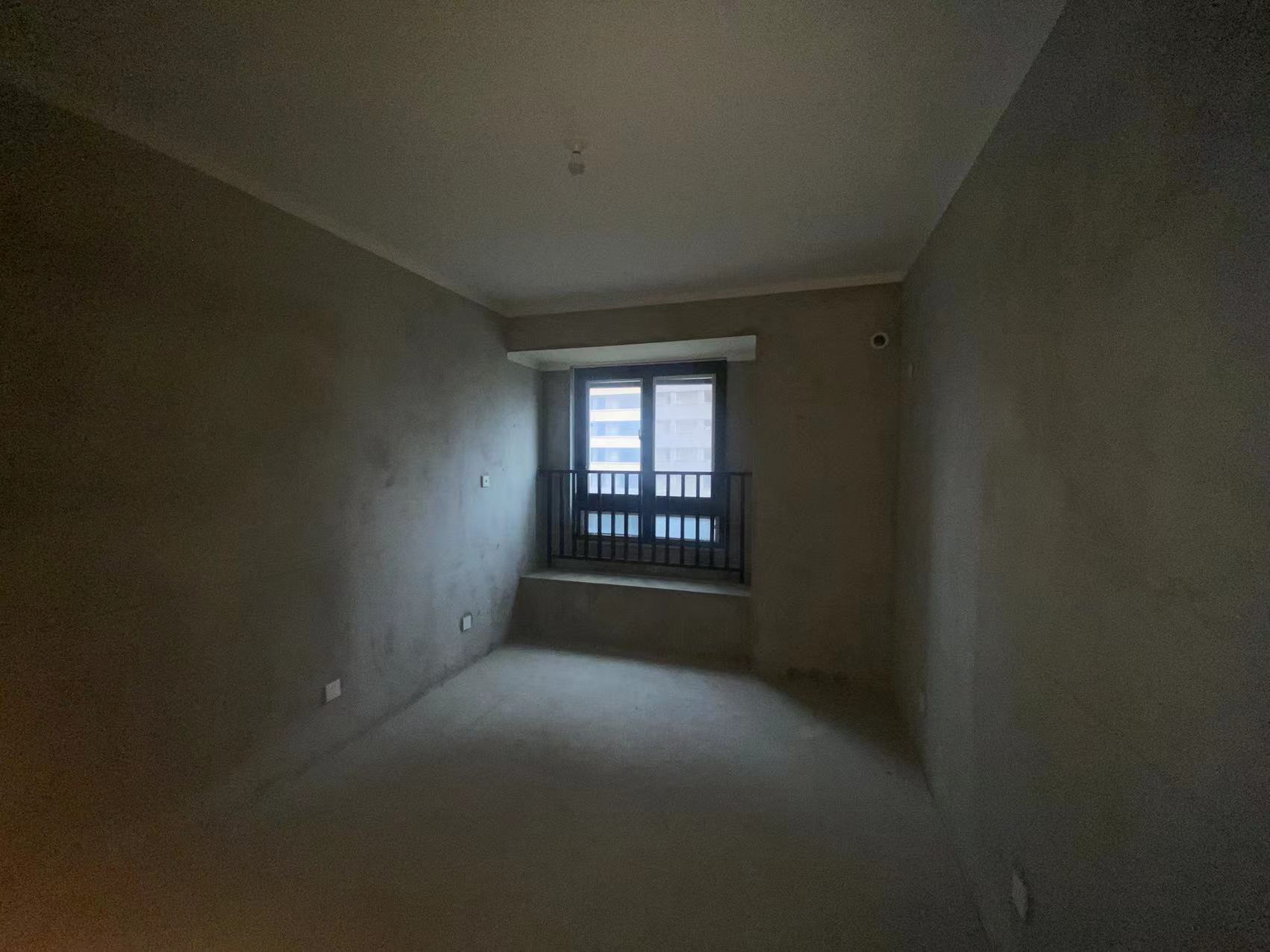 保利香槟国际 3室2厅2卫 115m&sup2;