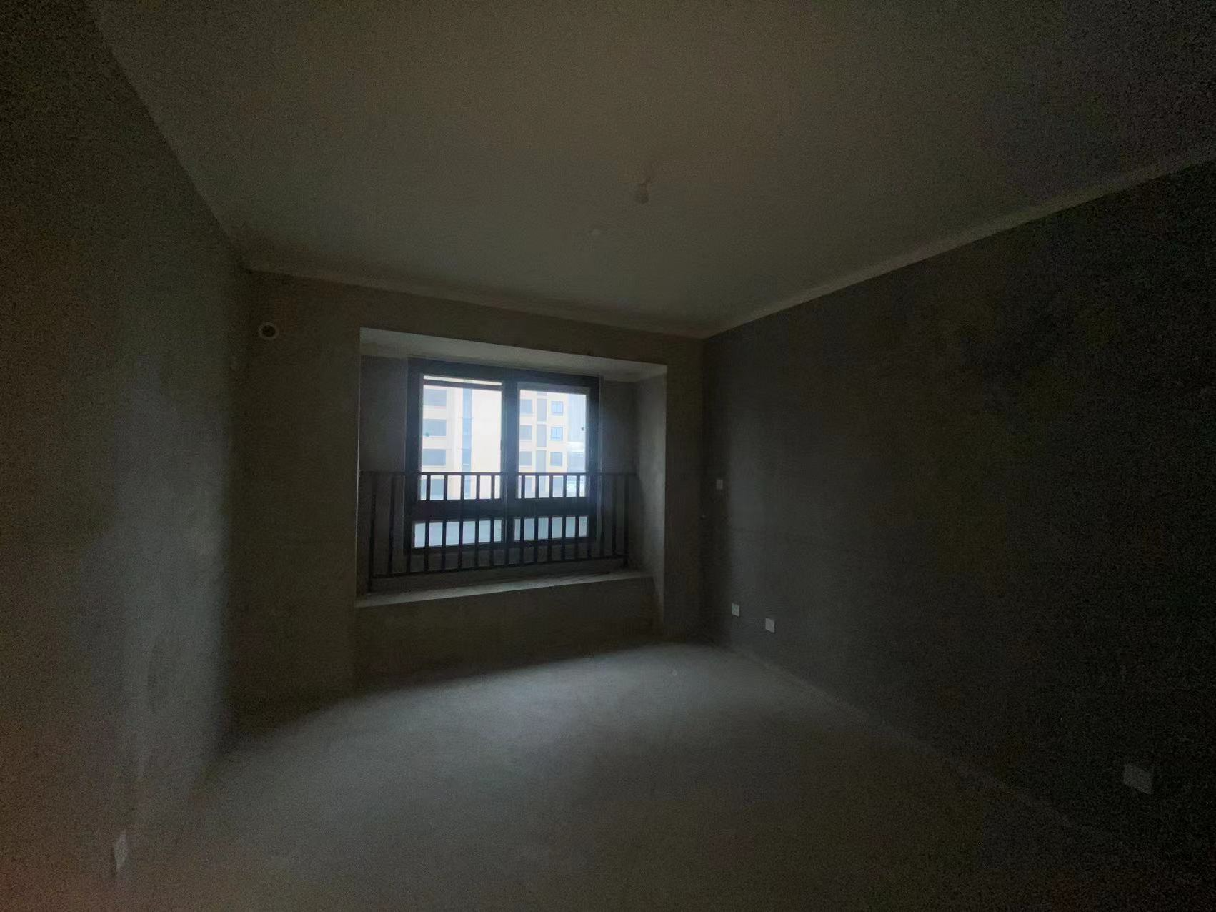 保利香槟国际 3室2厅2卫 115m&sup2;