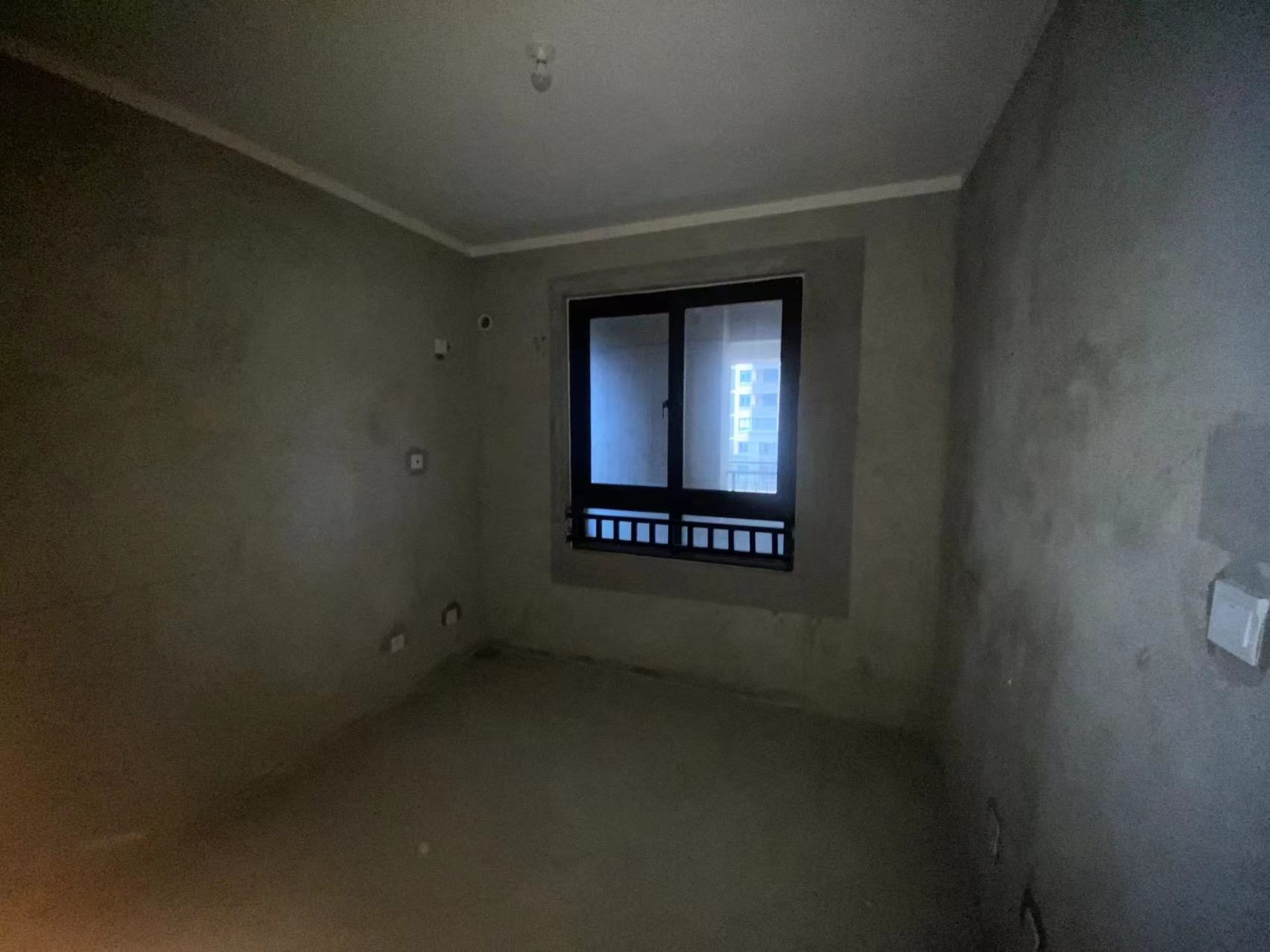 保利香槟国际 3室2厅2卫 115m&sup2;