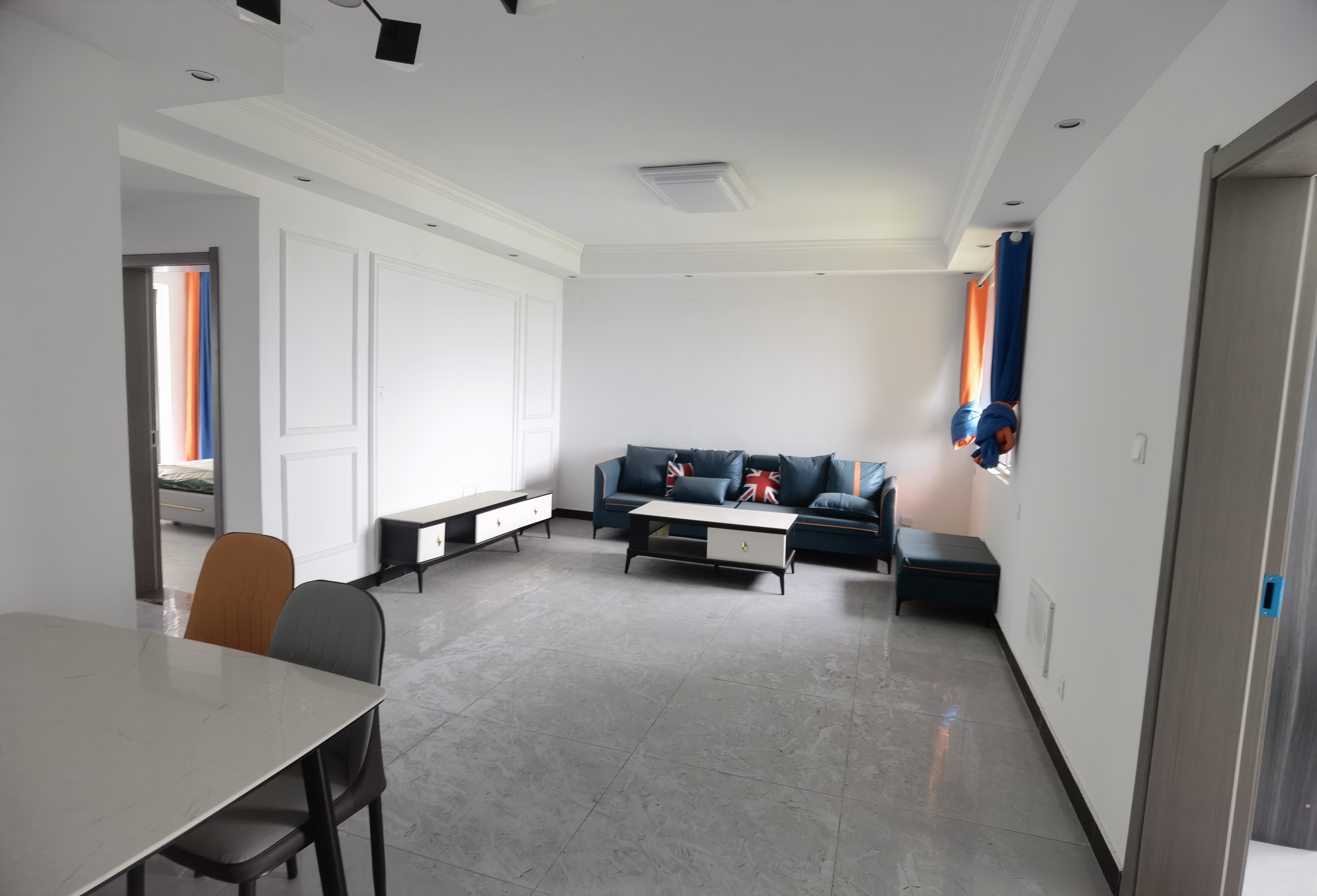 富都豪园 3室2厅2卫 120m&sup2;