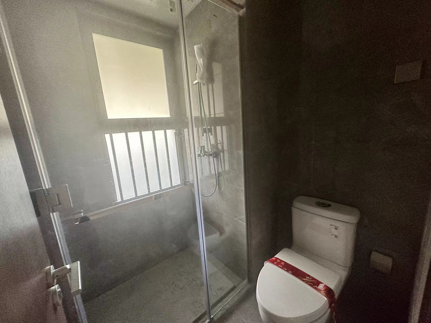 华禧铭苑 3室2厅1卫 102m&sup2;