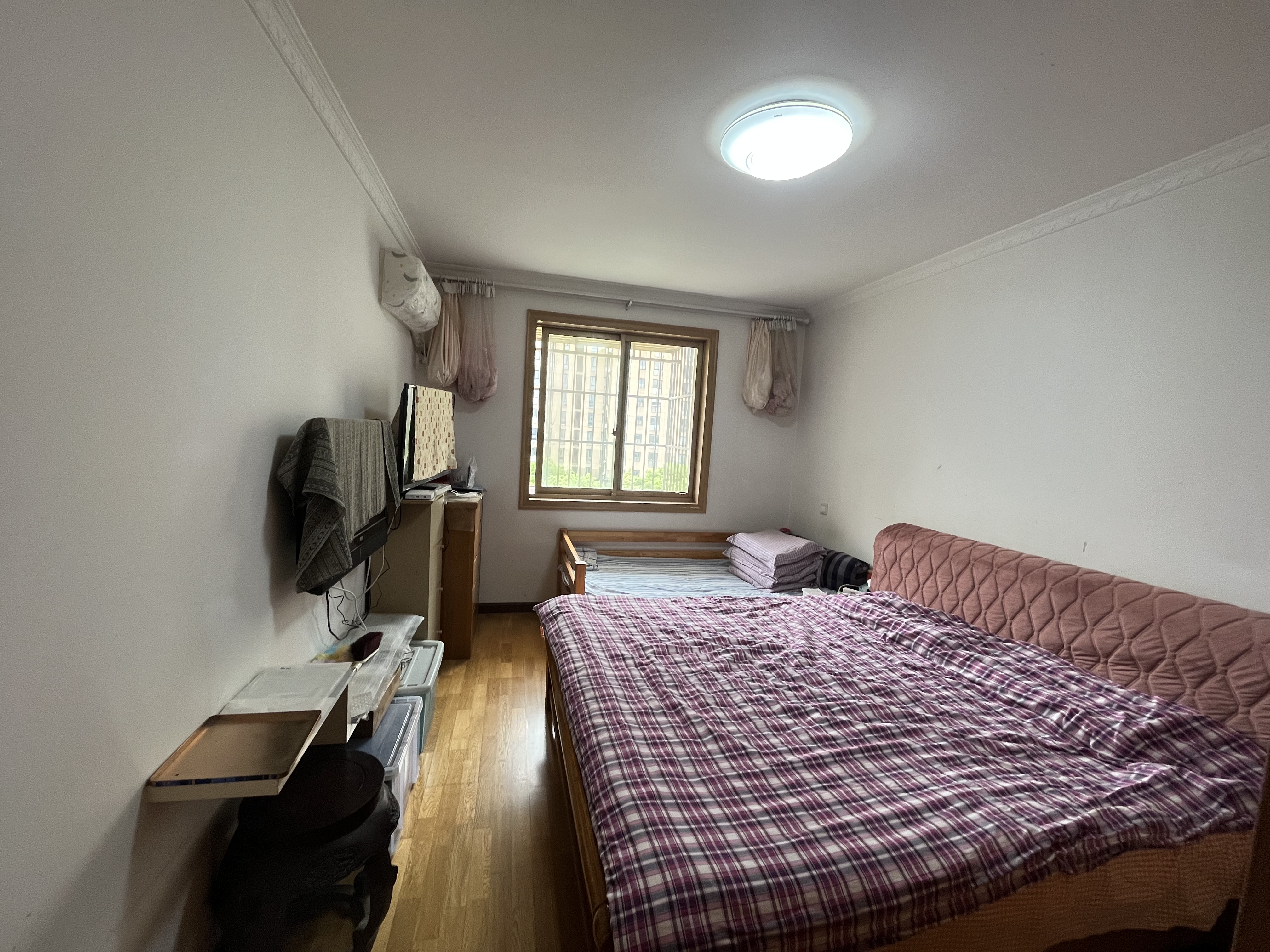 天都花苑 3室2厅2卫 144.40m&sup2;