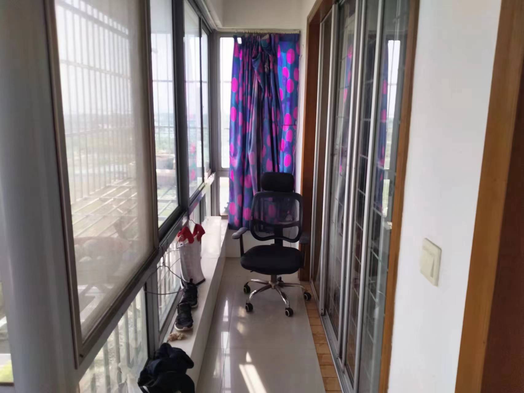 紫阳新城 3室2厅2卫 131m&sup2;