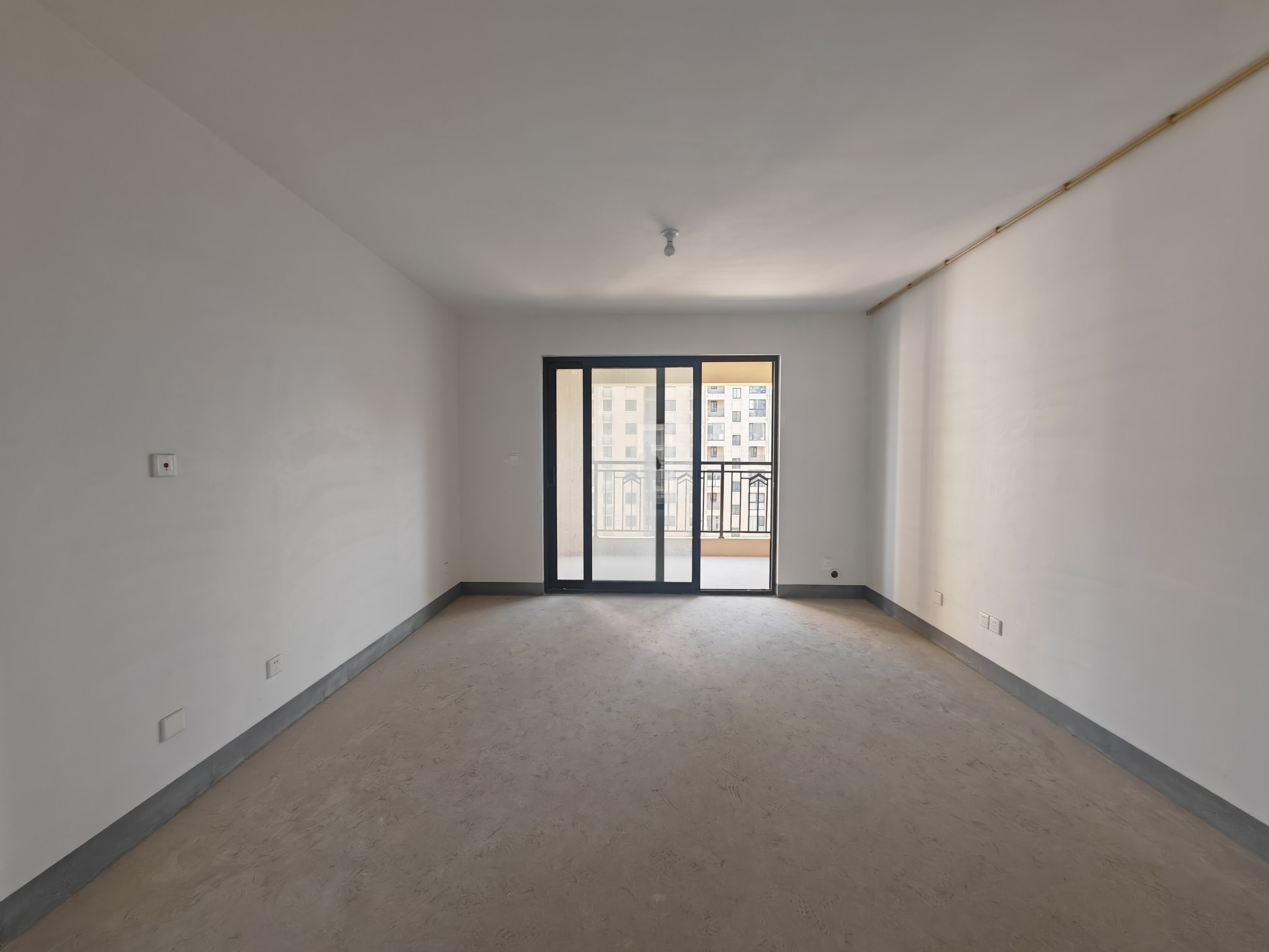招商新城雍景湾 4室2厅2卫 139m²