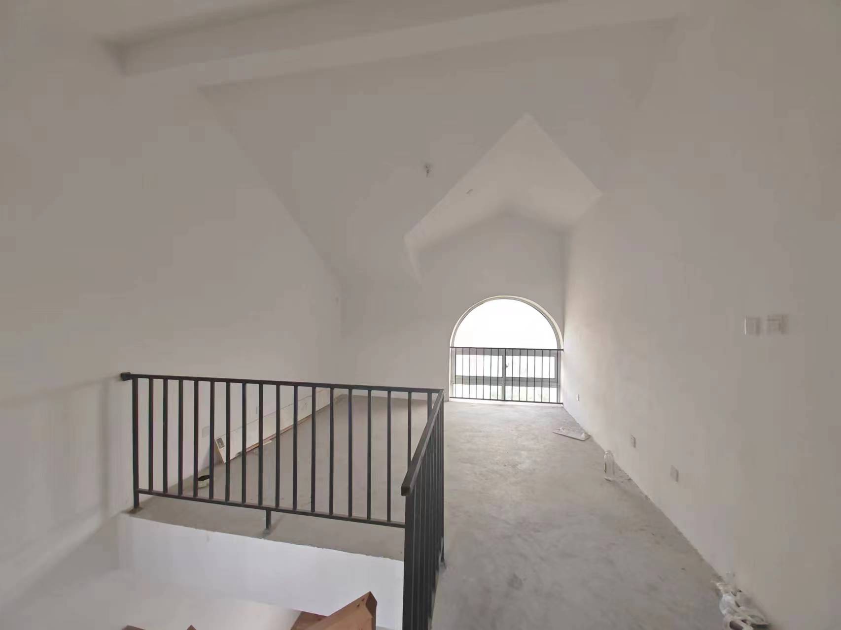 军山花园 5室2厅3卫 219.54m&sup2;