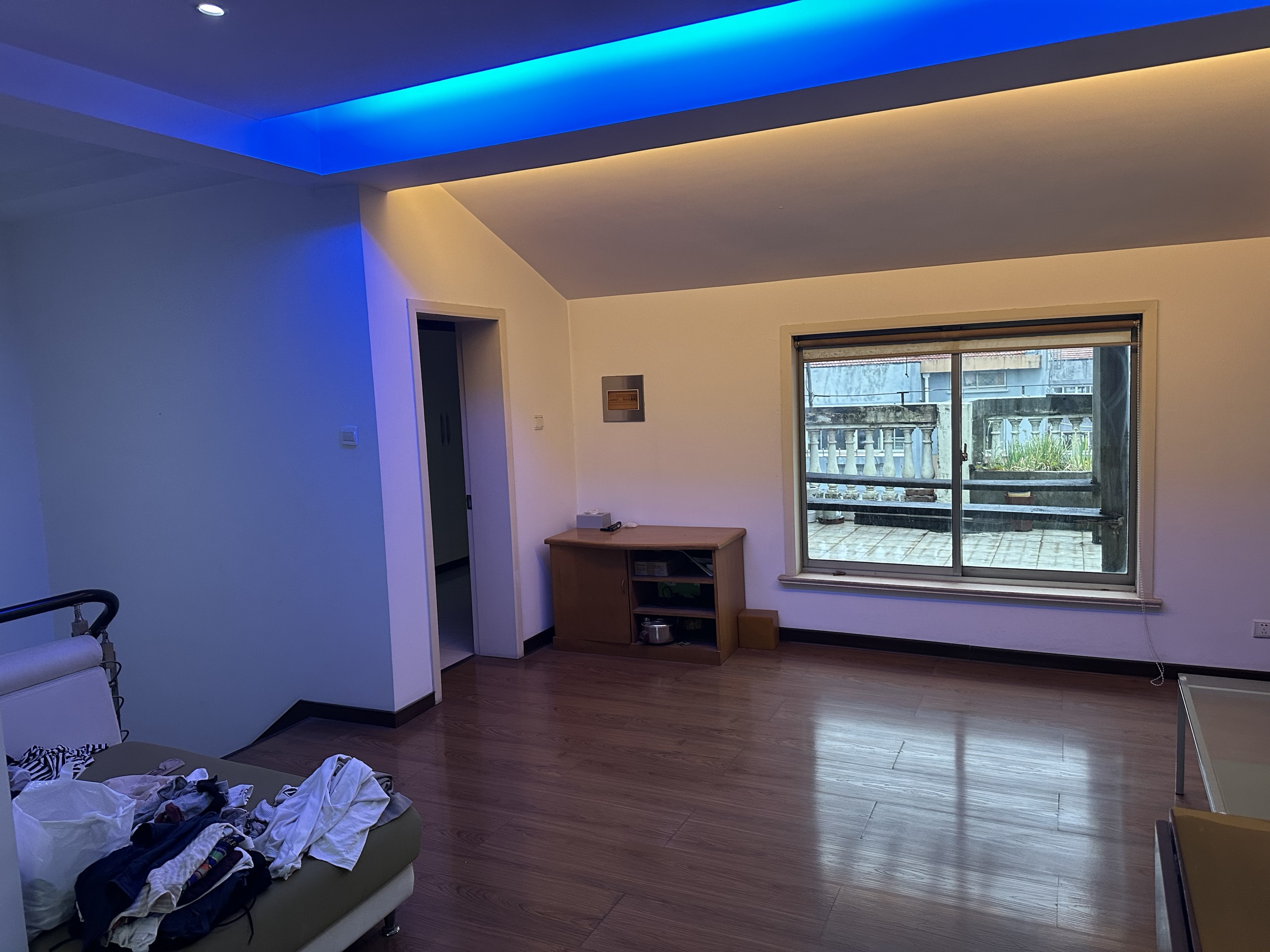 前景花苑 5室2厅2卫 230m&sup2;