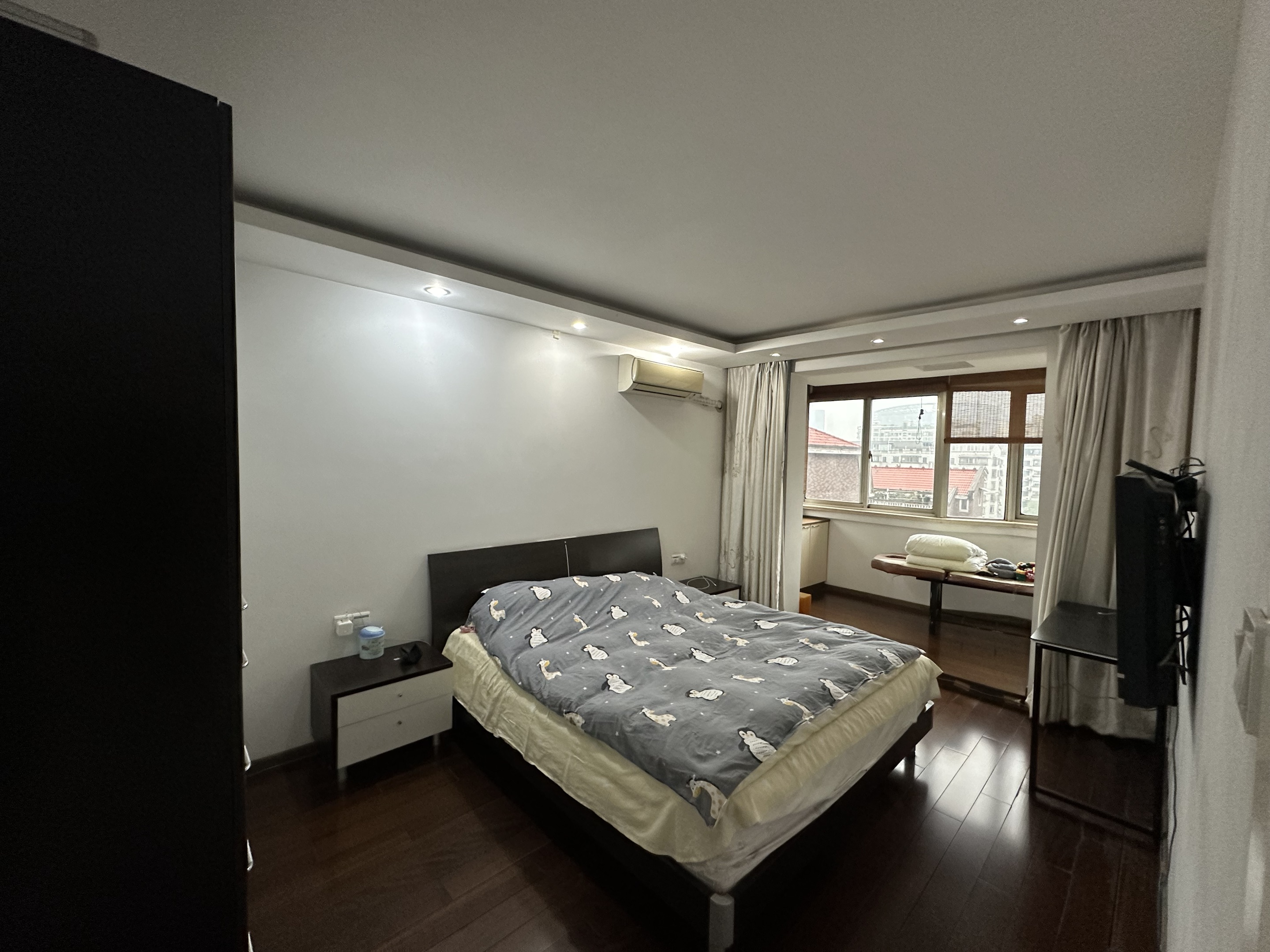 前景花苑 5室2厅2卫 230m&sup2;