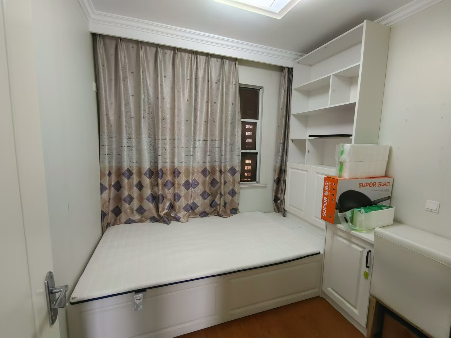 中海碧林湾 3室2厅1卫 97m&sup2;