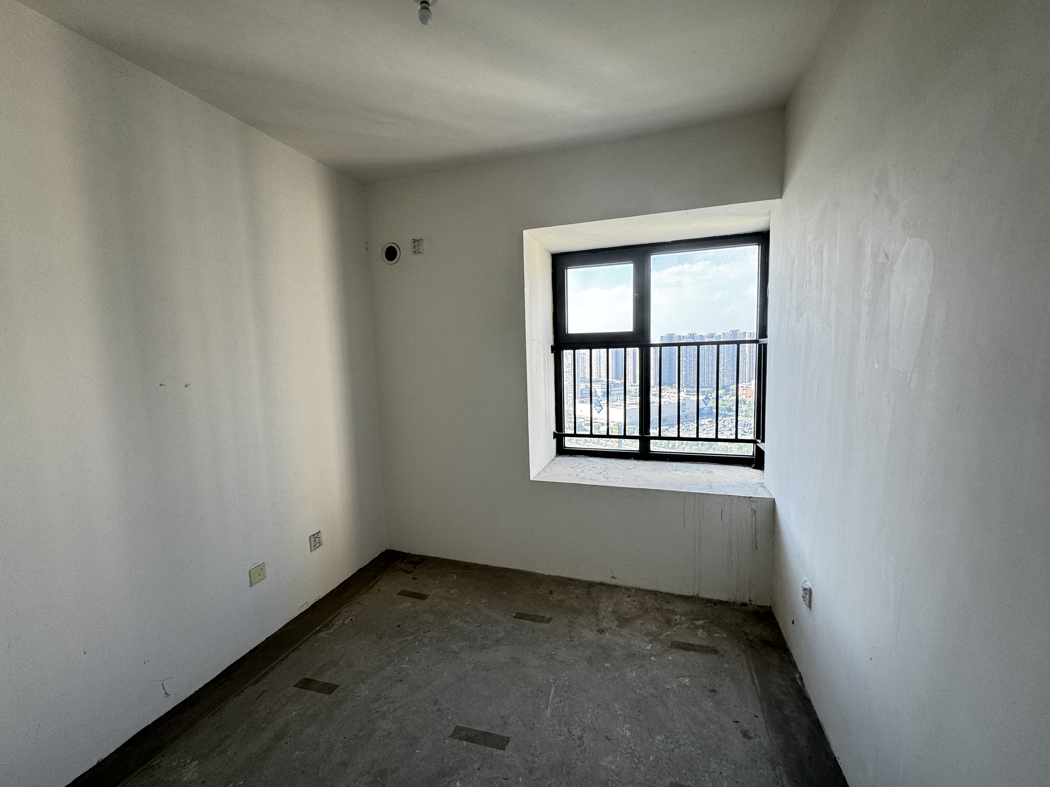 万达华府 3室2厅2卫 121m²