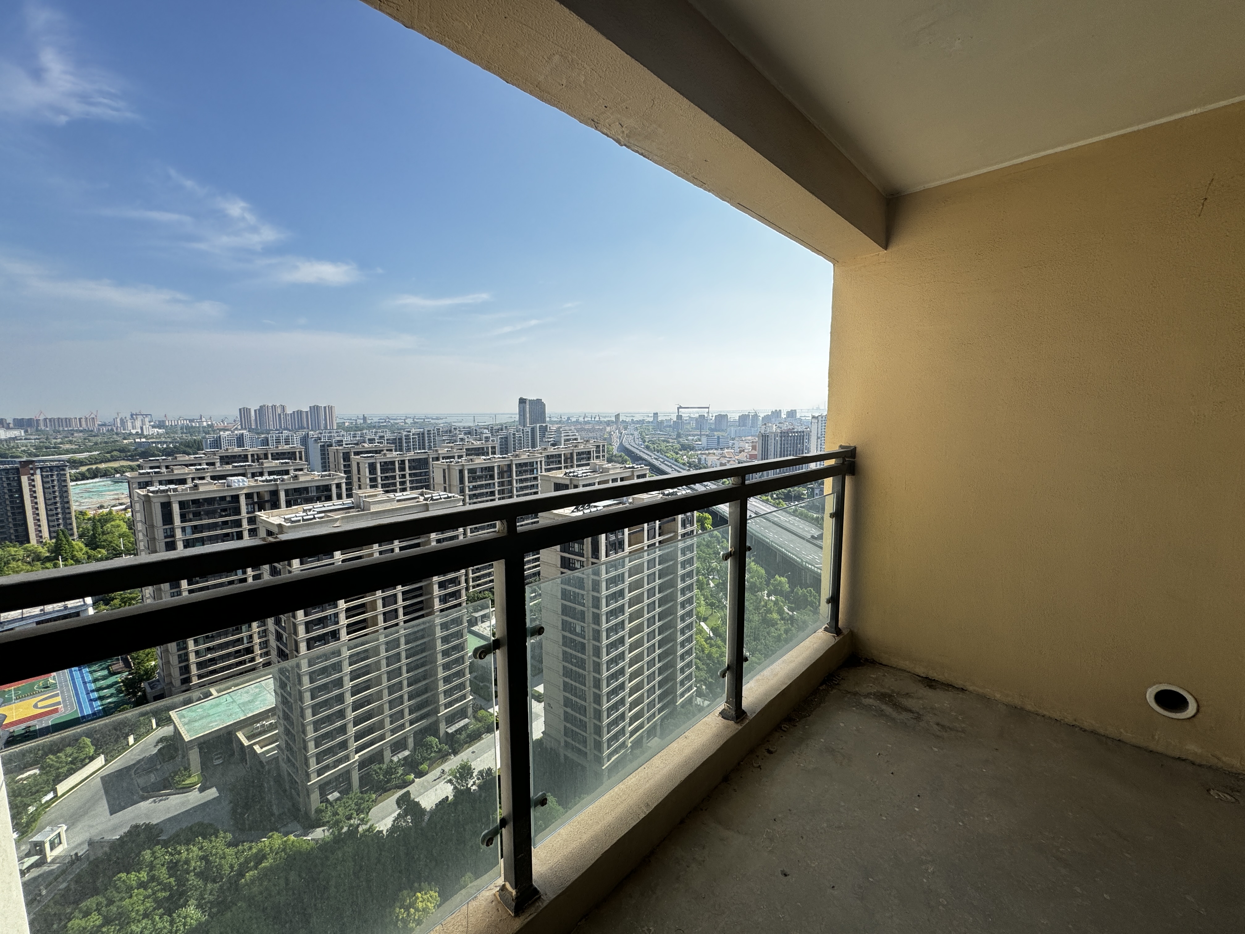 万达华府 3室2厅2卫 121m²