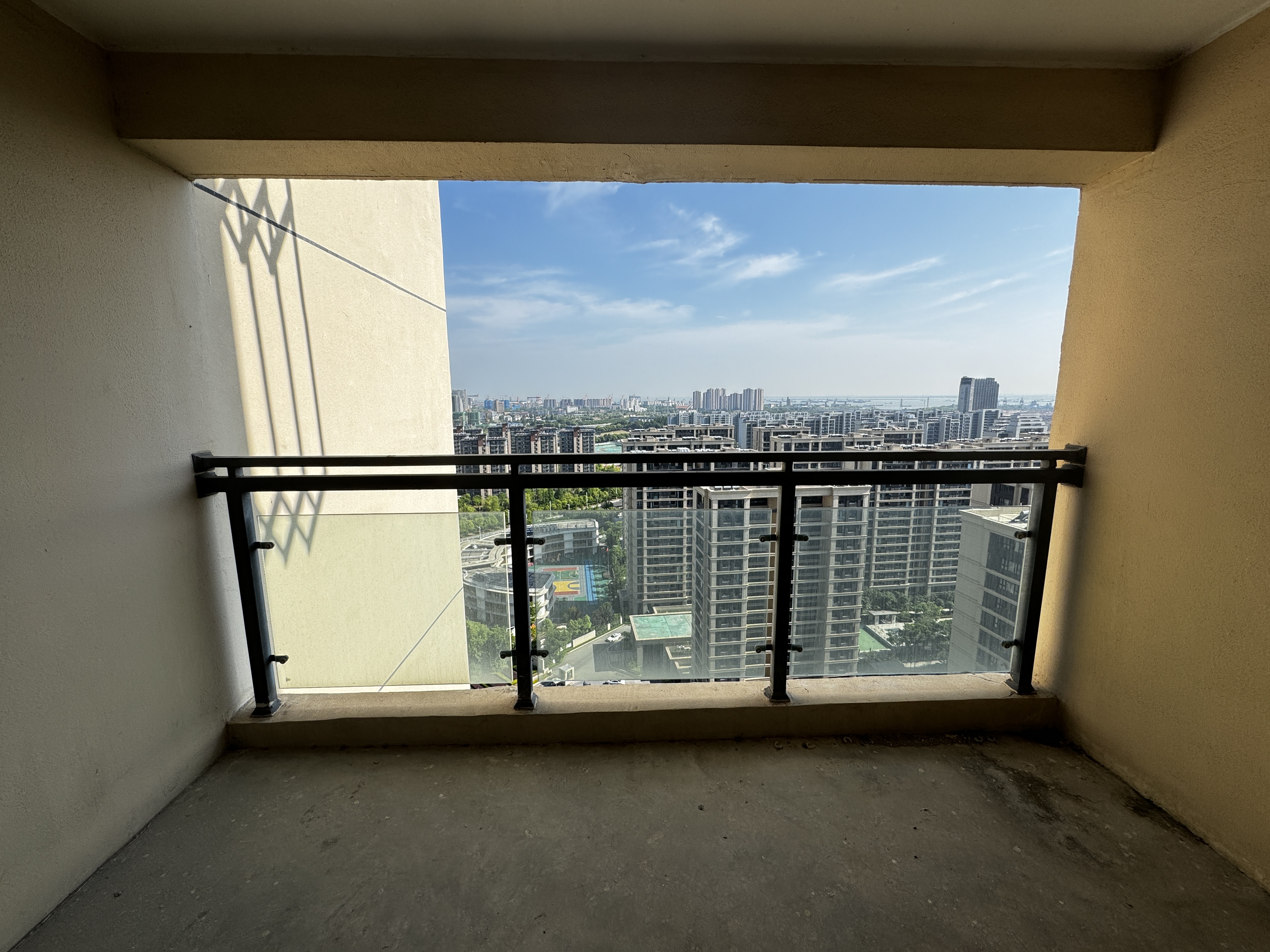 万达华府 3室2厅2卫 121m²