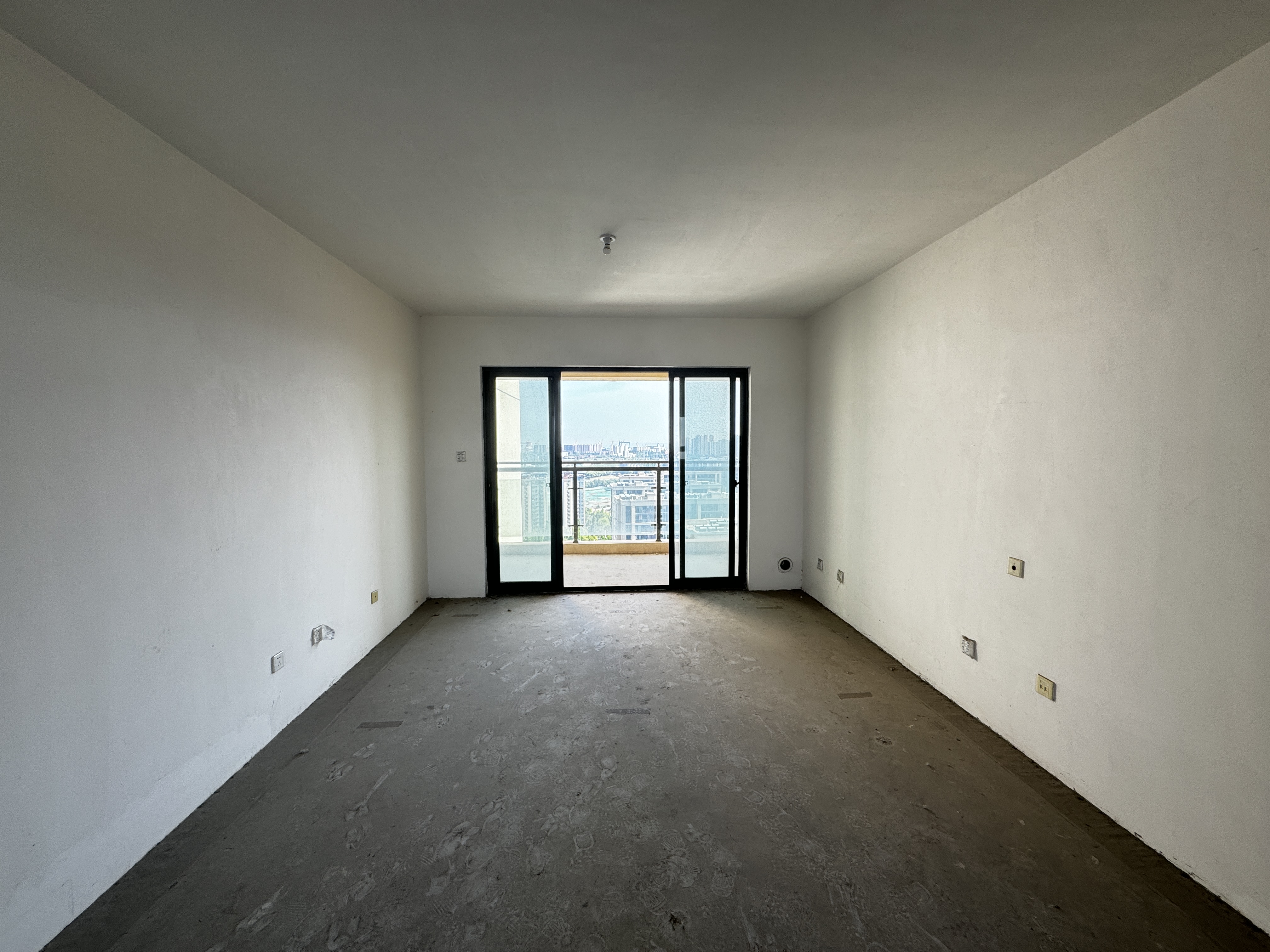 万达华府 3室2厅2卫 121m²