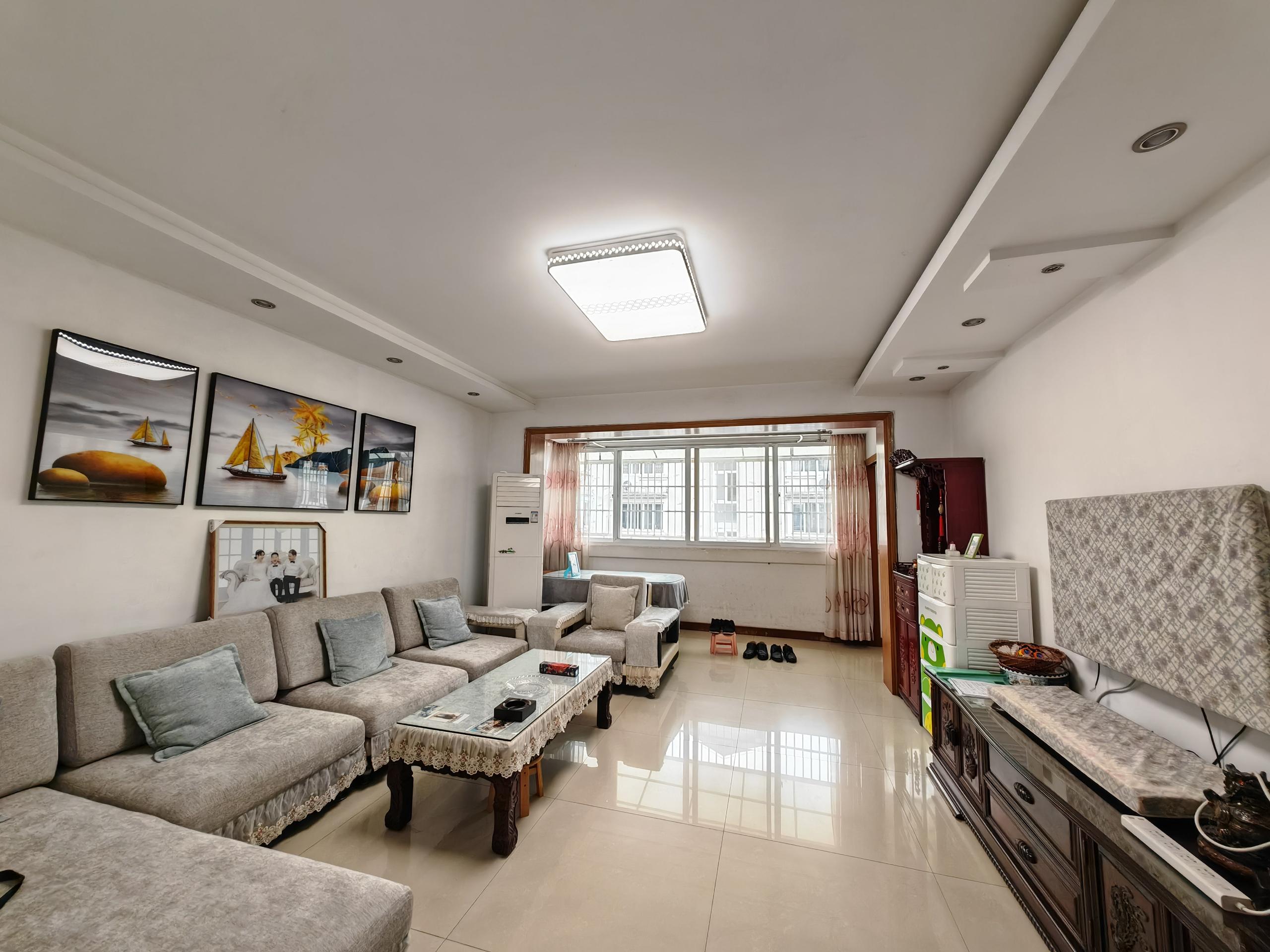 森大蒂花苑南区 3室2厅2卫 147m²