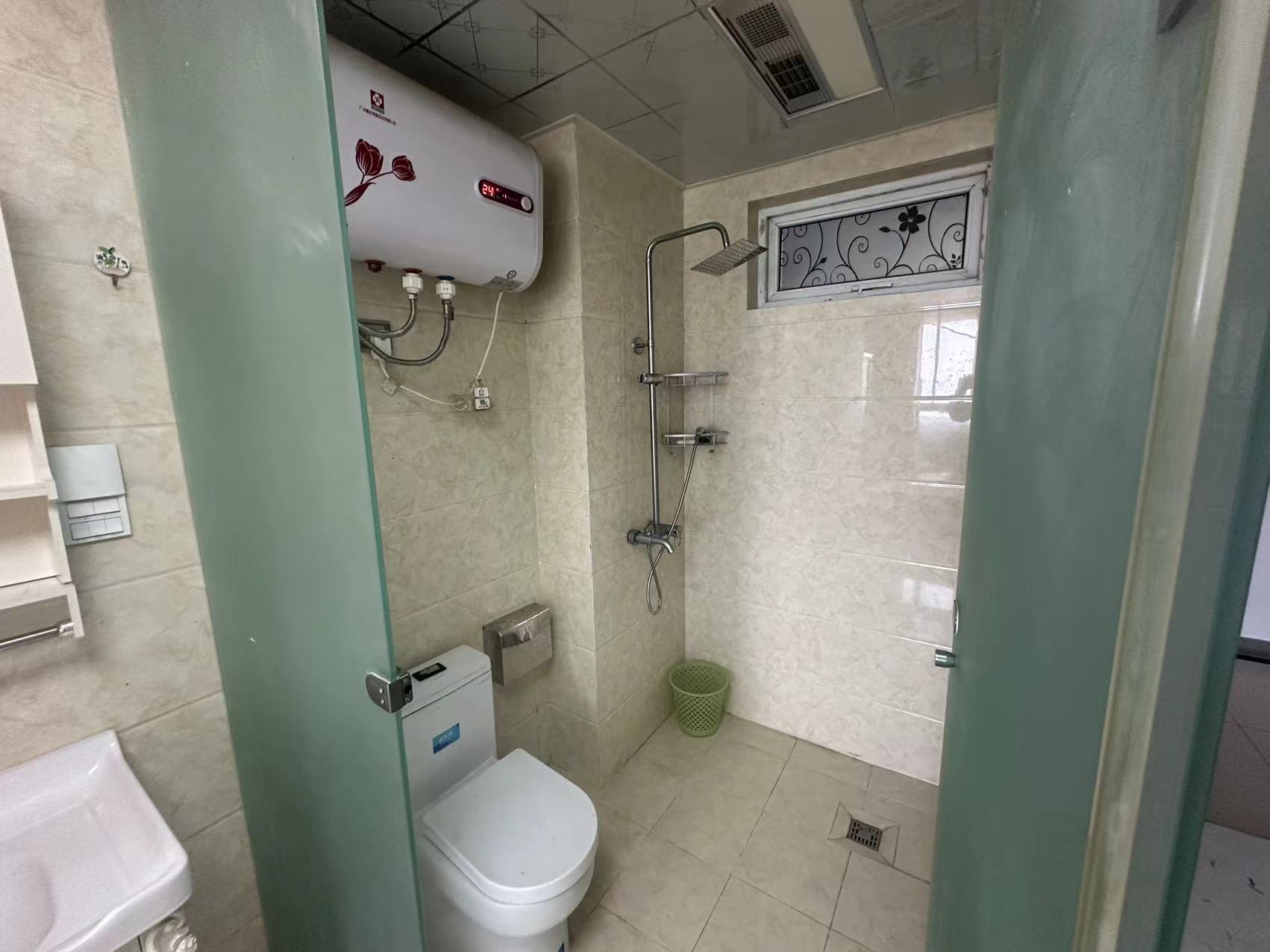 涌鑫八达通广场 1室1厅1卫 37m&sup2;