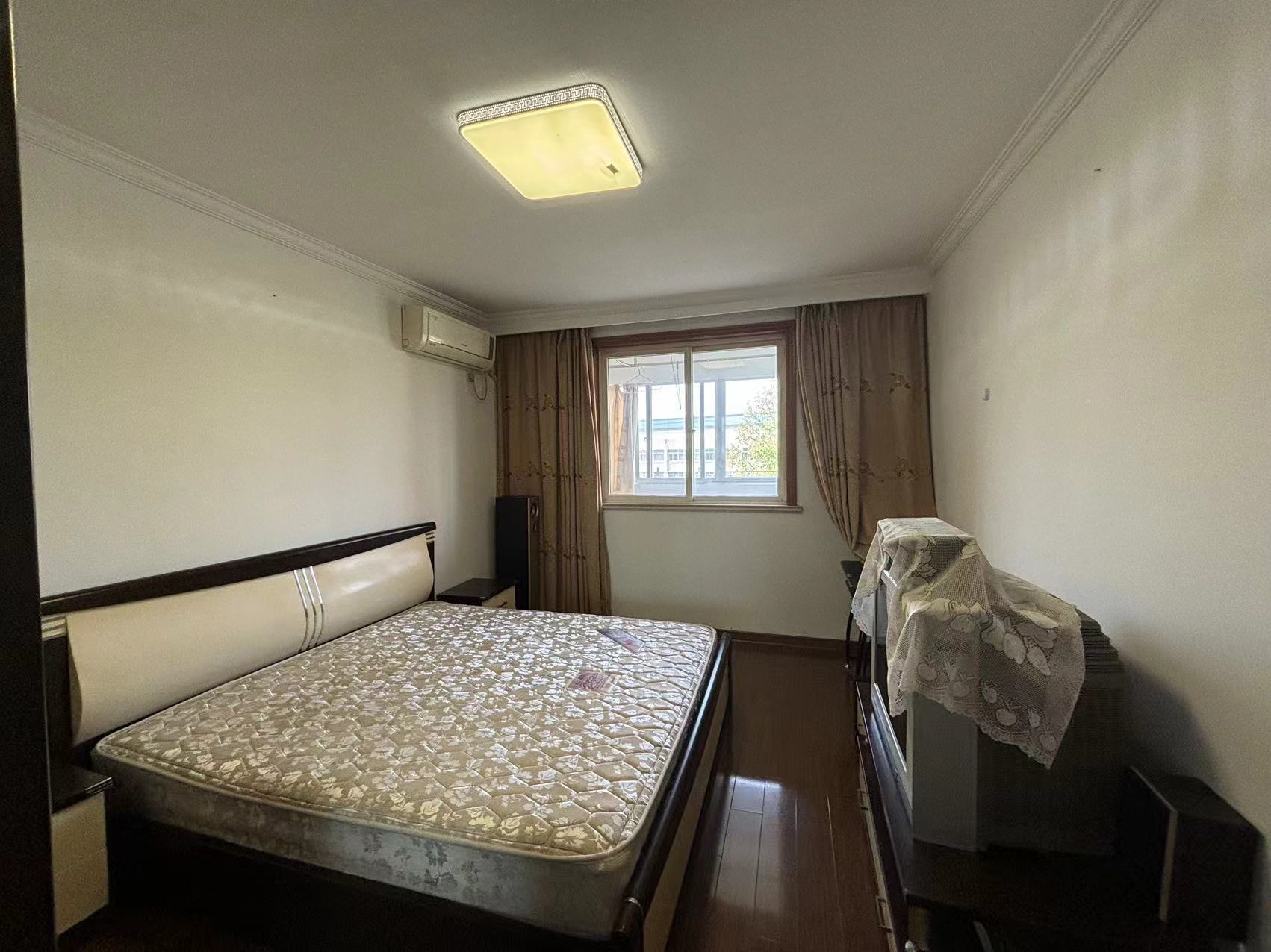 虹桥新苑 3室2厅1卫 105.5m²