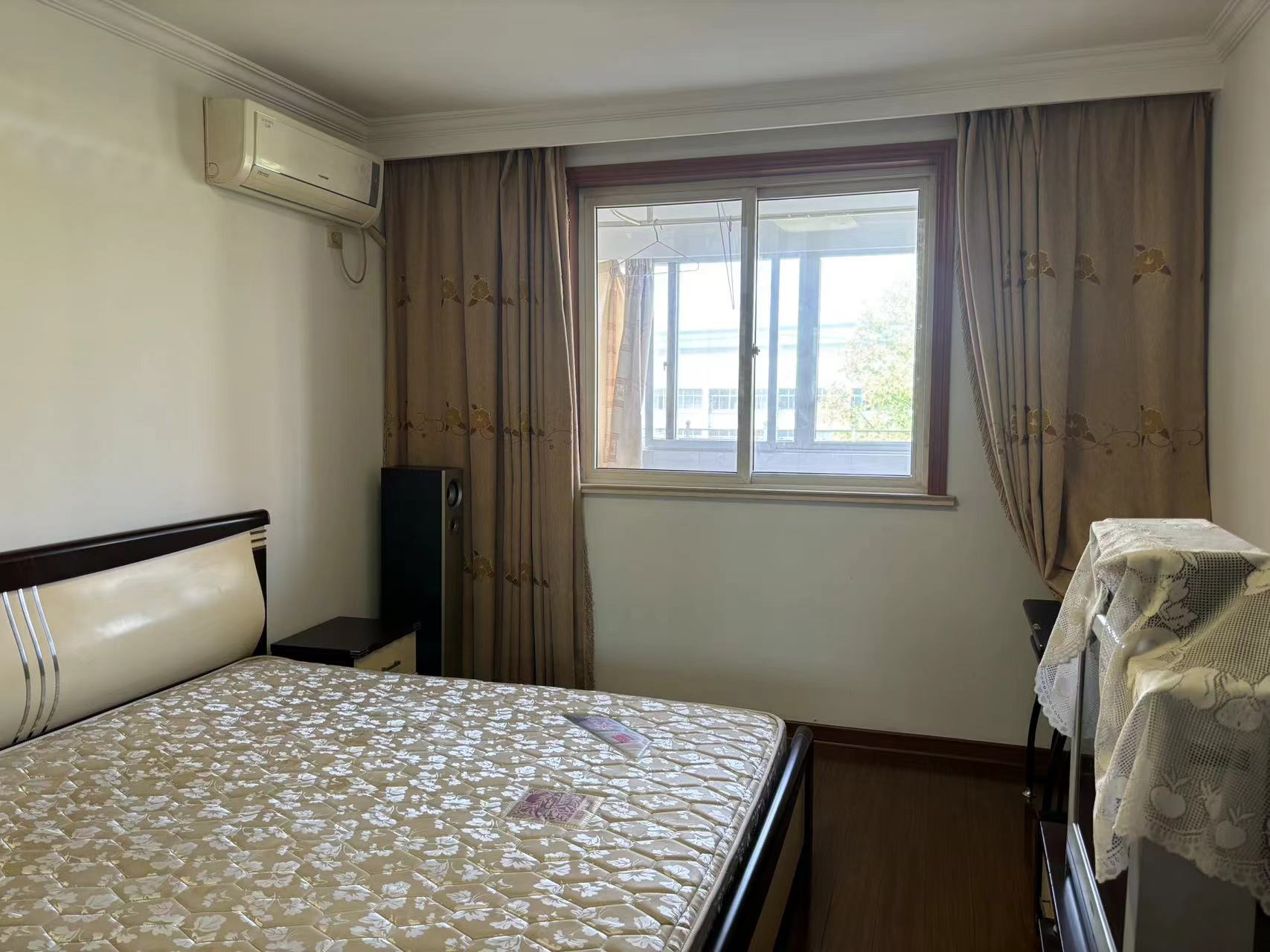 虹桥新苑 3室2厅1卫 105.5m²