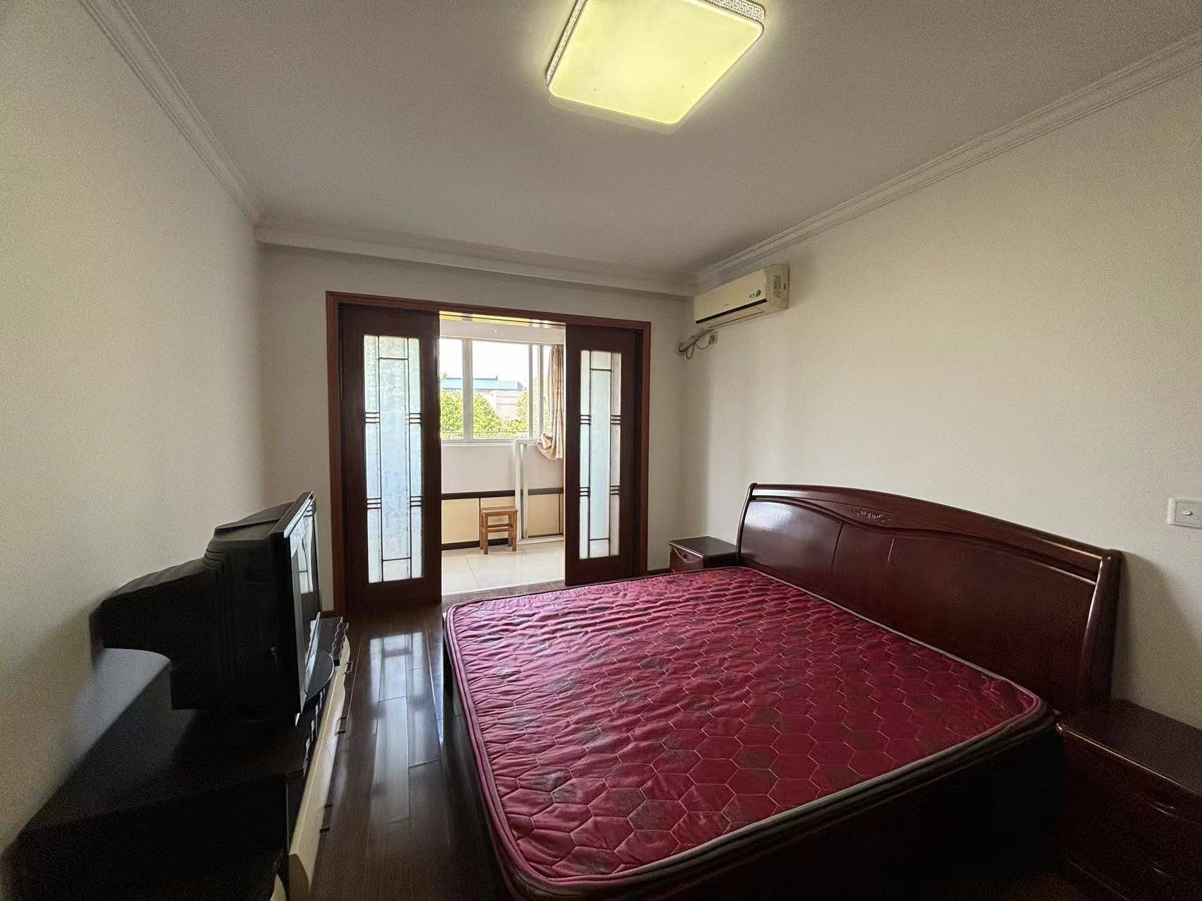 虹桥新苑 3室2厅1卫 105.5m²