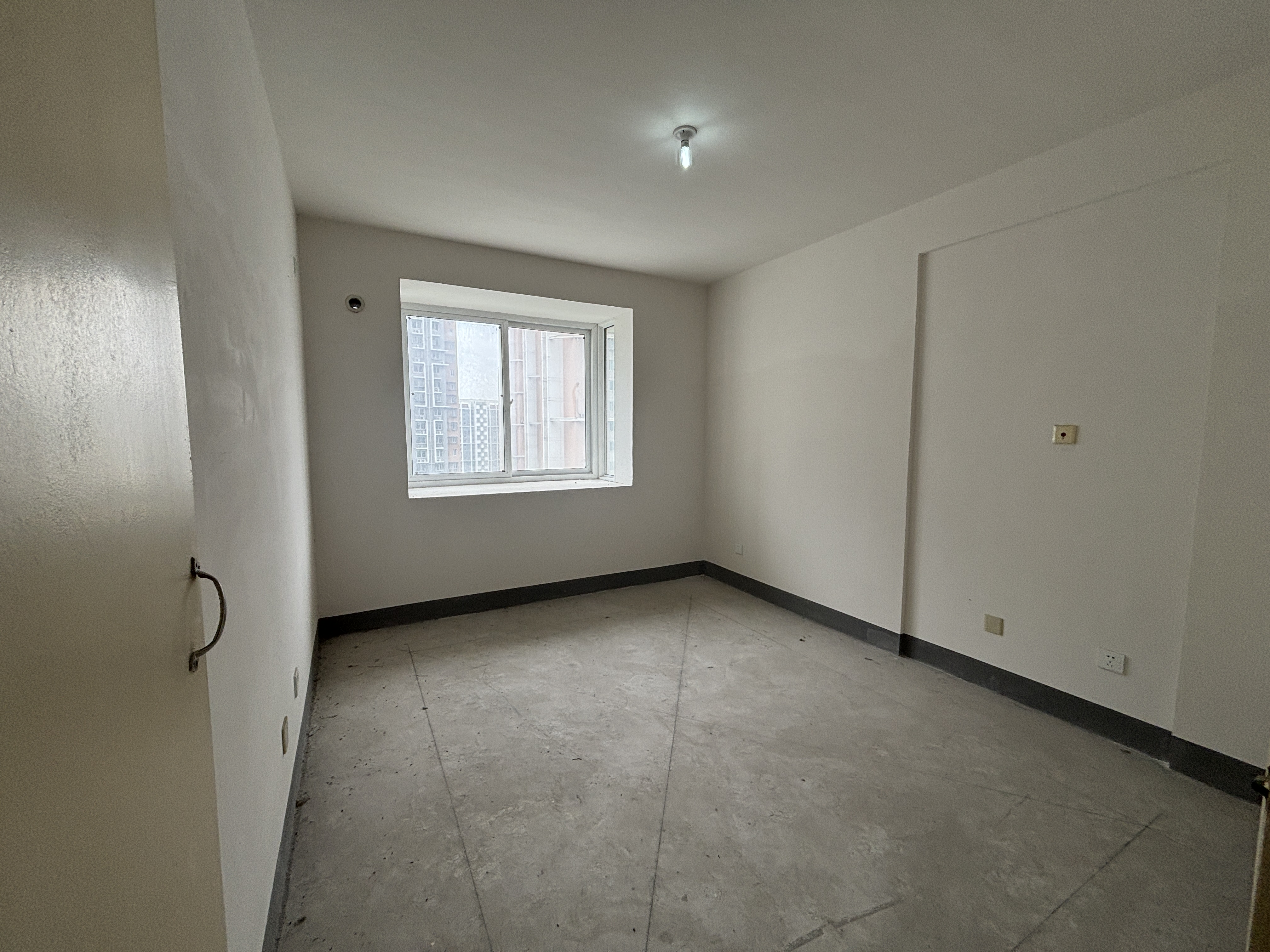 惠泽苑 2室1厅1卫 84m&sup2;