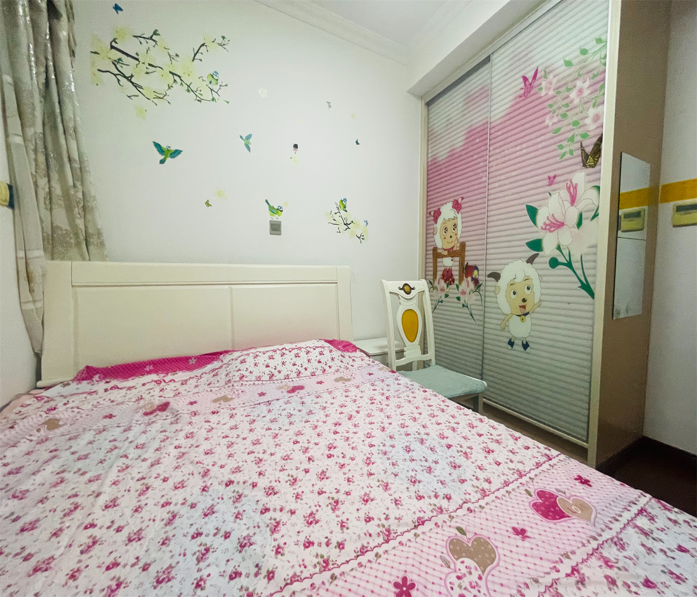 中南世纪花城二期 3室2厅2卫 129m&sup2;