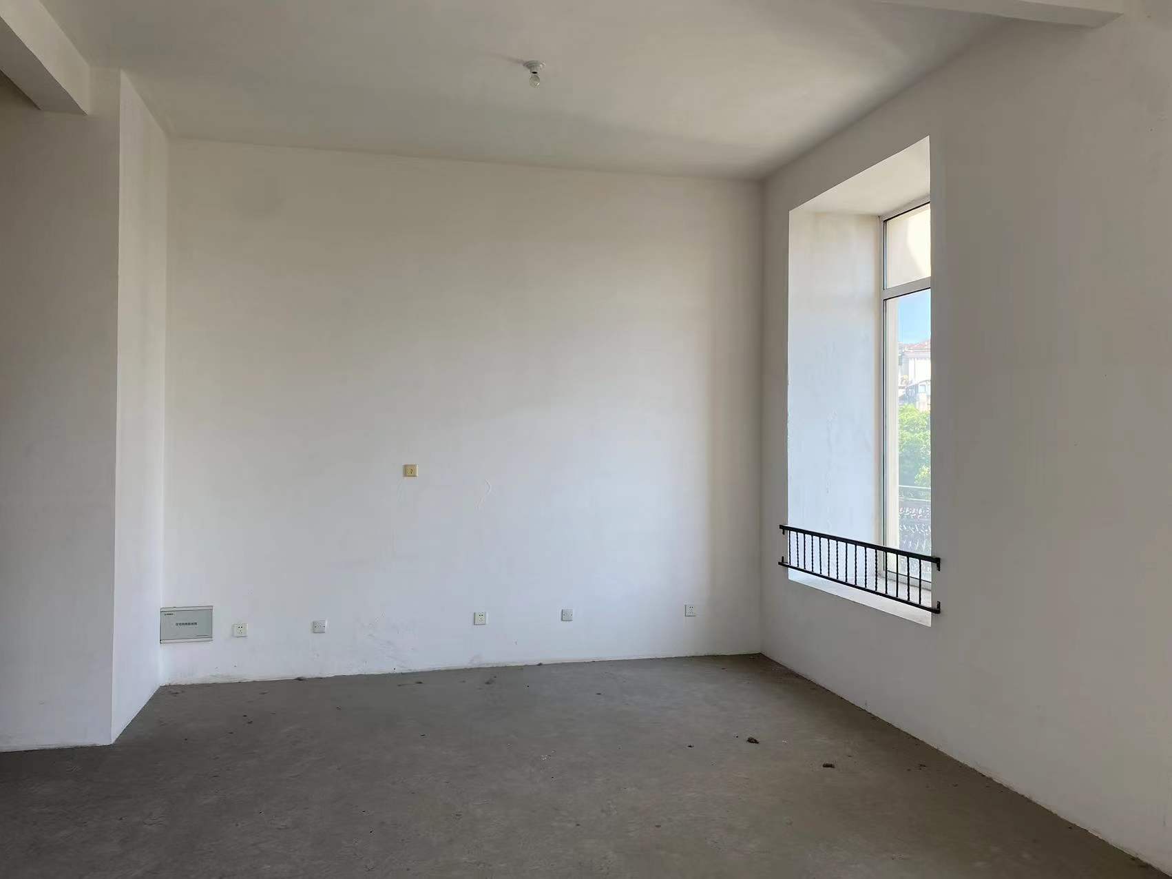 军山花园 4室2厅3卫 210.00m&sup2;