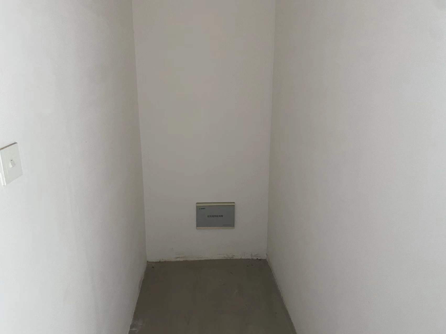 军山花园 4室2厅3卫 210.00m&sup2;