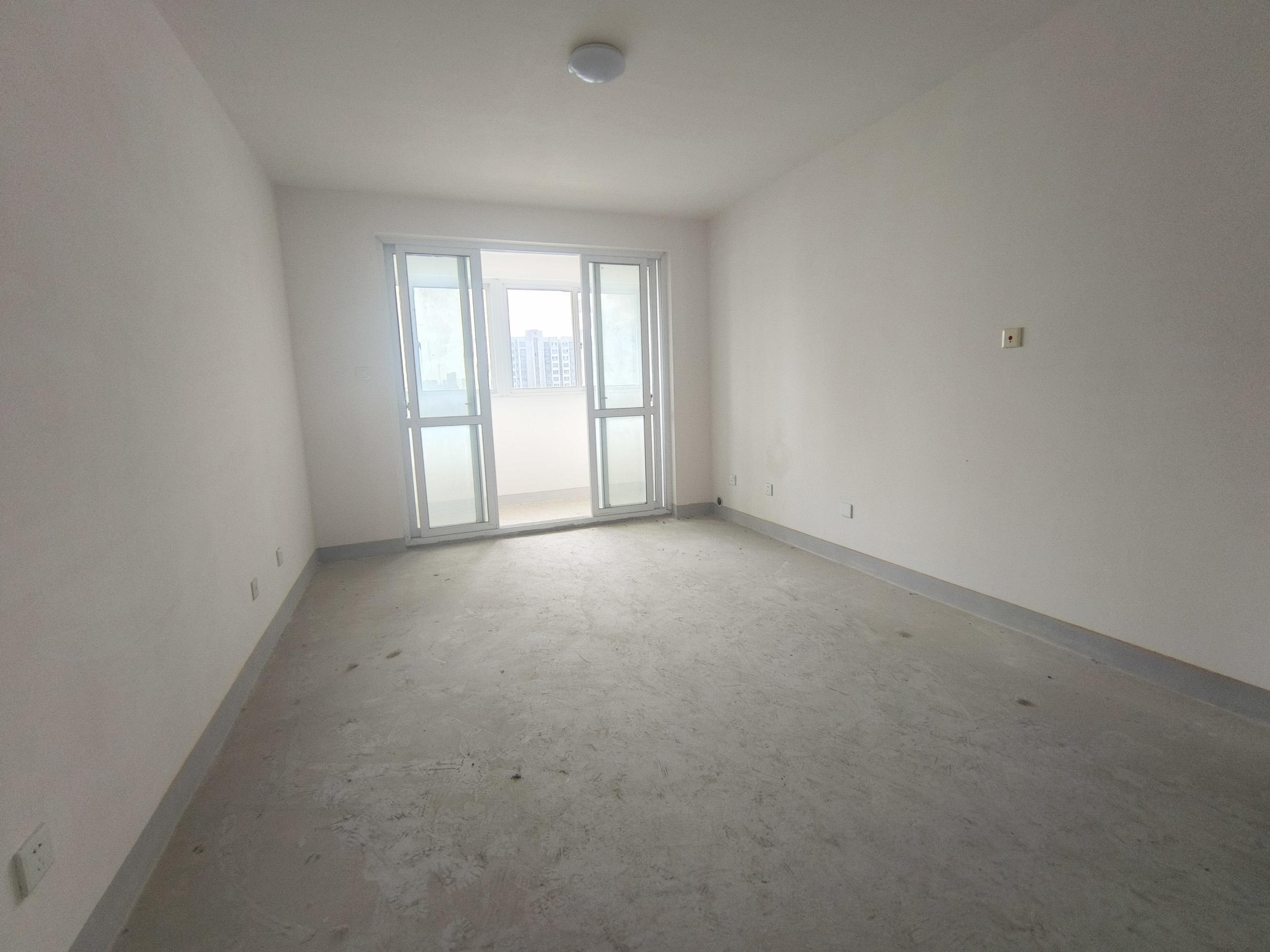 三里墩花苑 3室2厅2卫 137m&sup2;