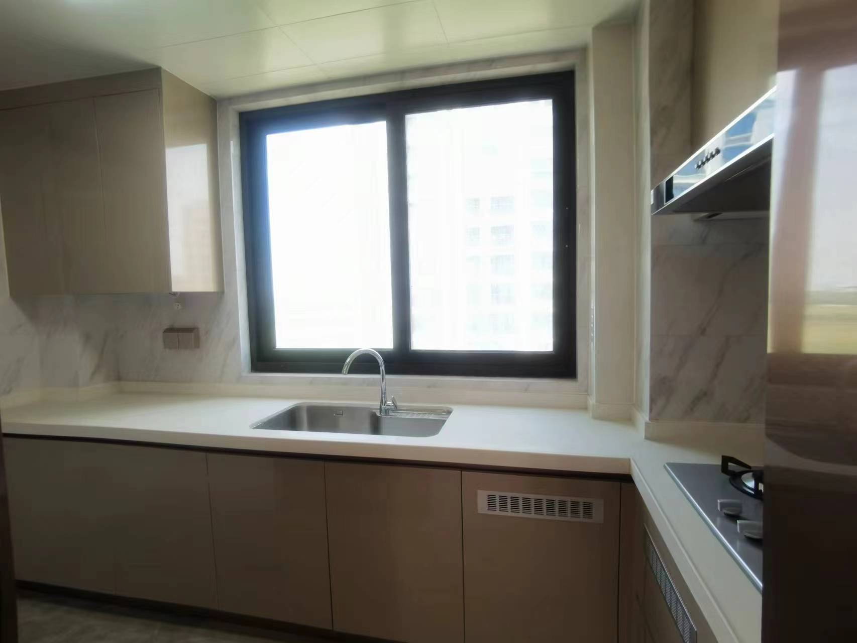 中海上东区 3室2厅2卫 125m&sup2;
