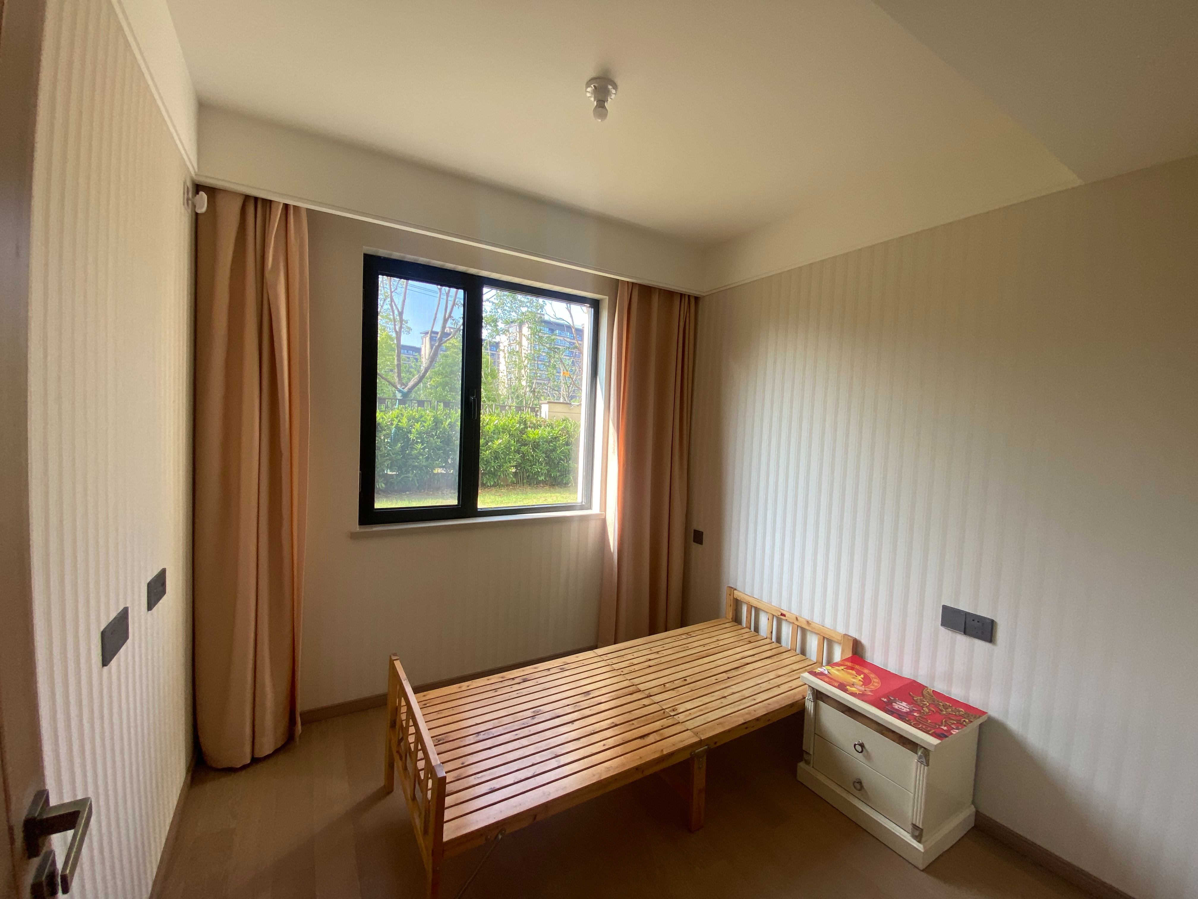 龙湖天宸源著 2室2厅2卫 97.00m&sup2;