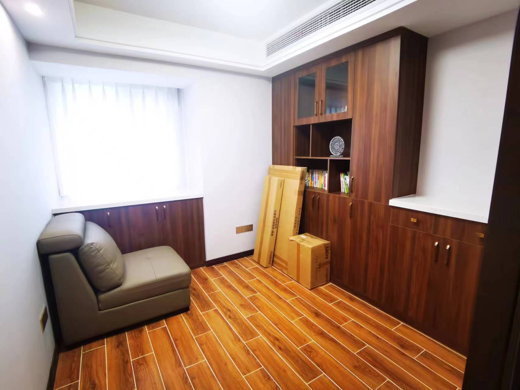 中海碧林湾 4室2厅2卫 128.4m&sup2;