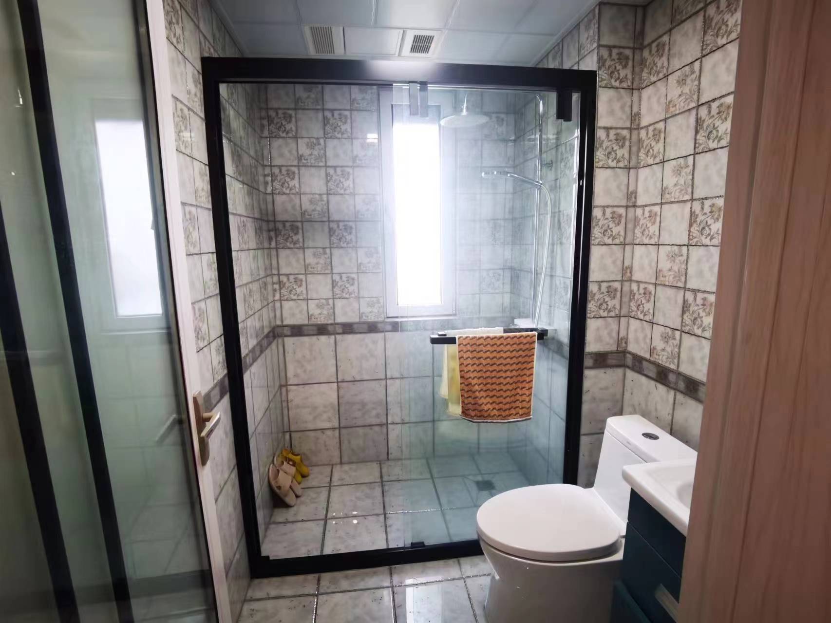 中海碧林湾 4室2厅2卫 128.4m&sup2;
