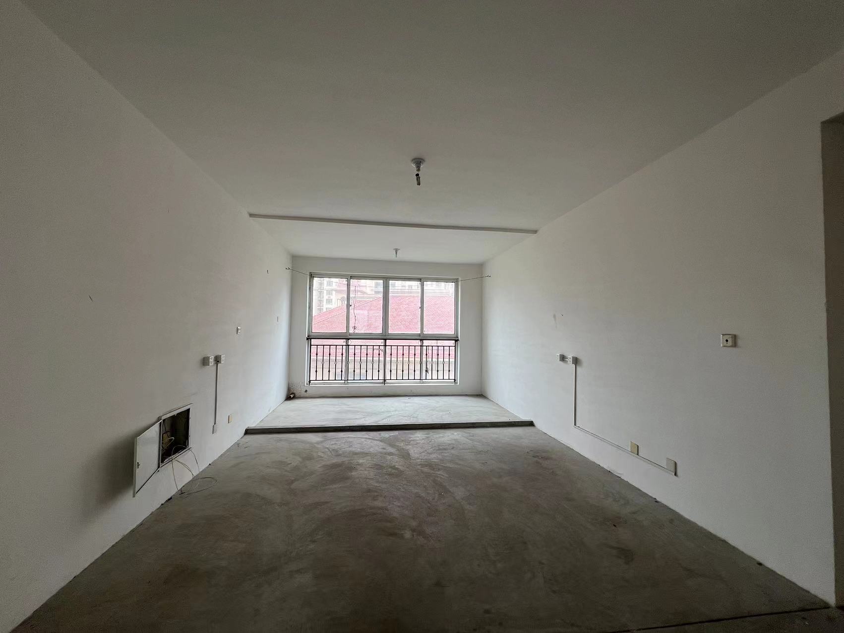 中南世纪花城三期 3室2厅2卫 138.72m²