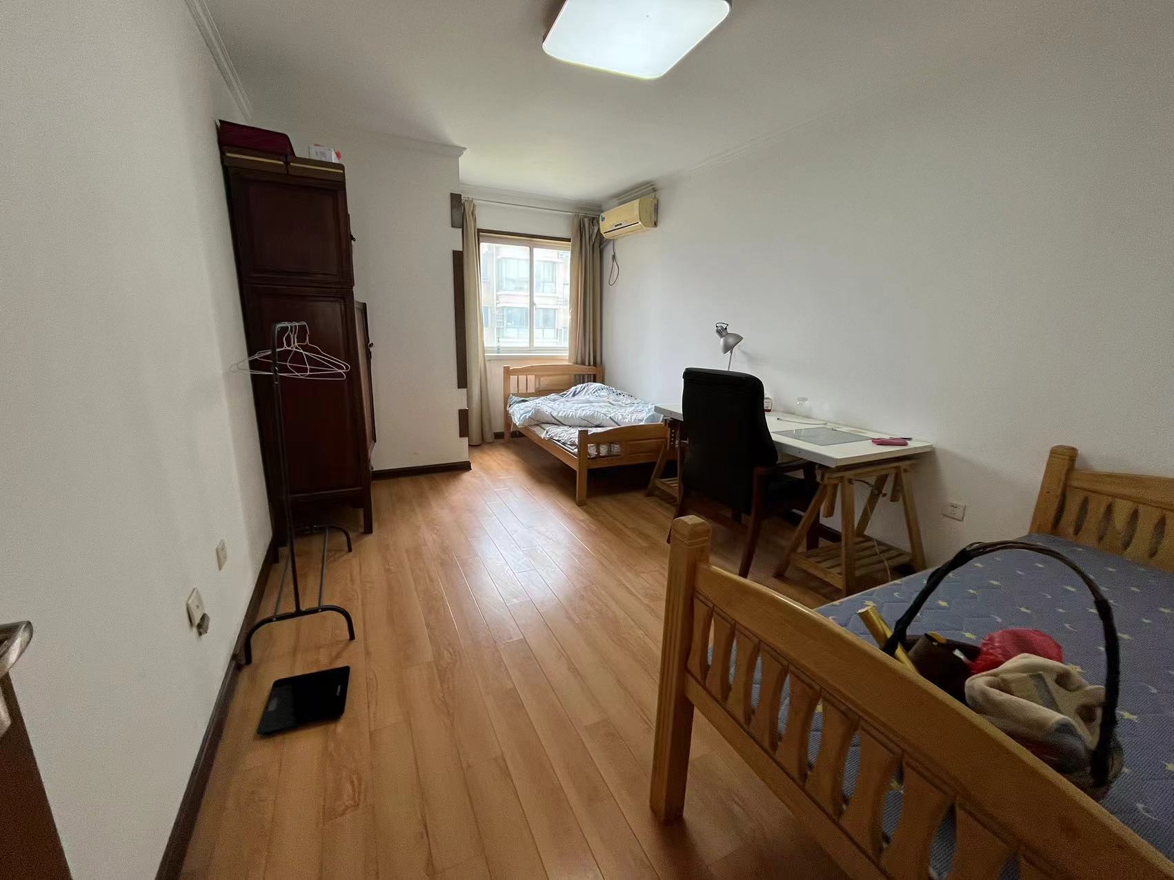 佳利秀水公寓 3室2厅2卫 186m&sup2;