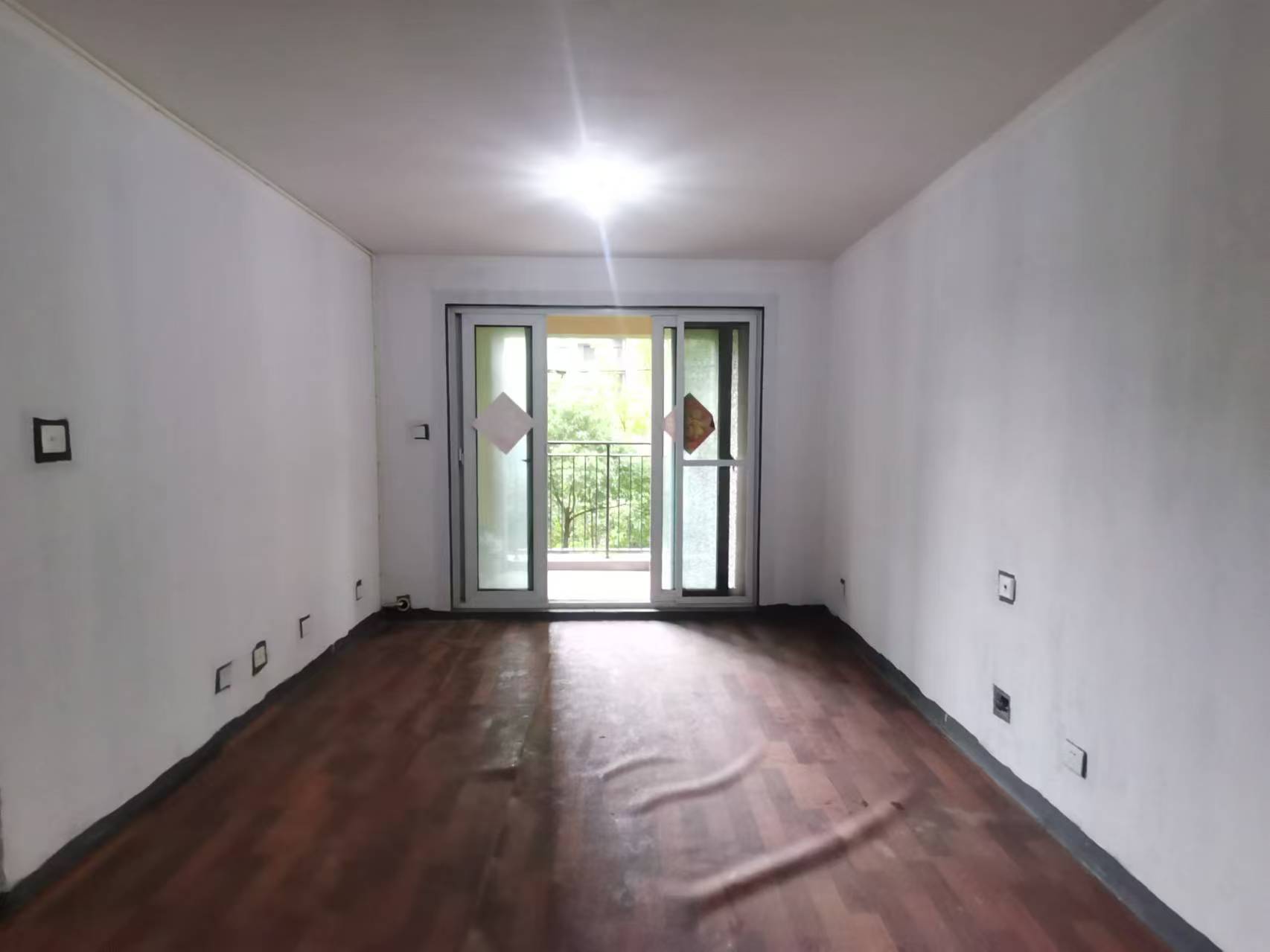 景瑞御府 3室2厅1卫 93m²