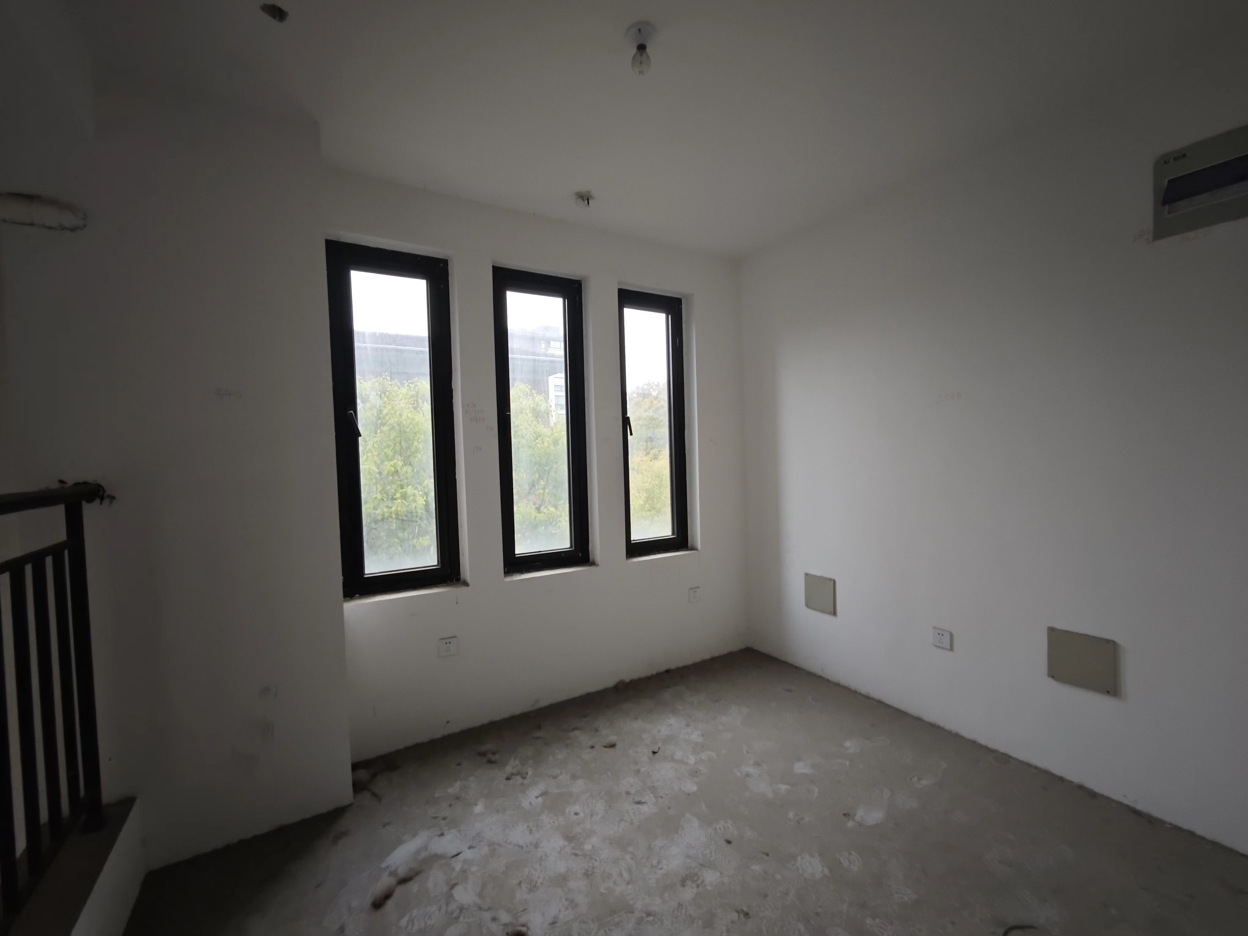 山水壹号 4室2厅3卫 270.98m&sup2;