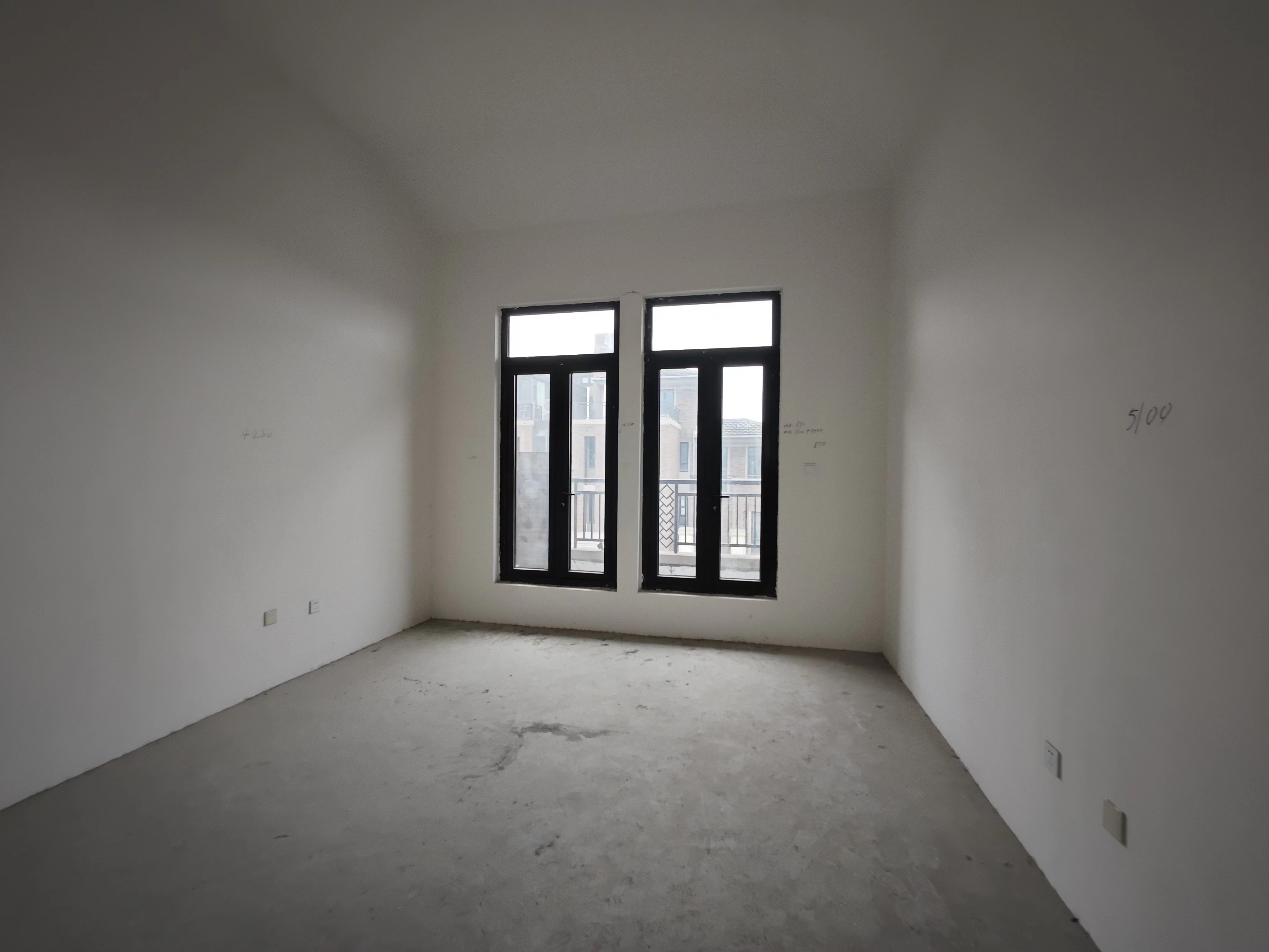 山水壹号 4室2厅3卫 270.98m&sup2;