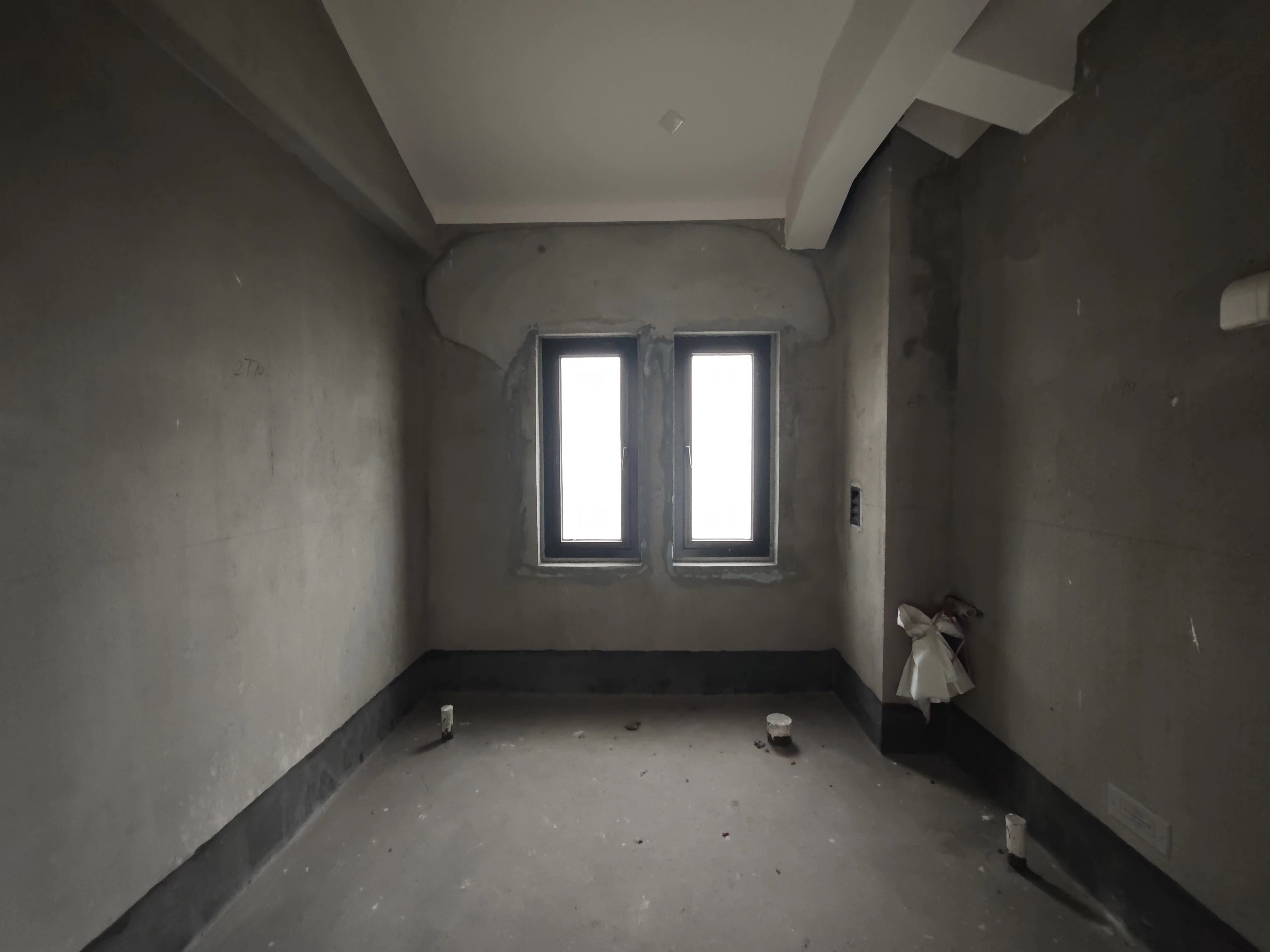 山水壹号 4室2厅3卫 270.98m&sup2;