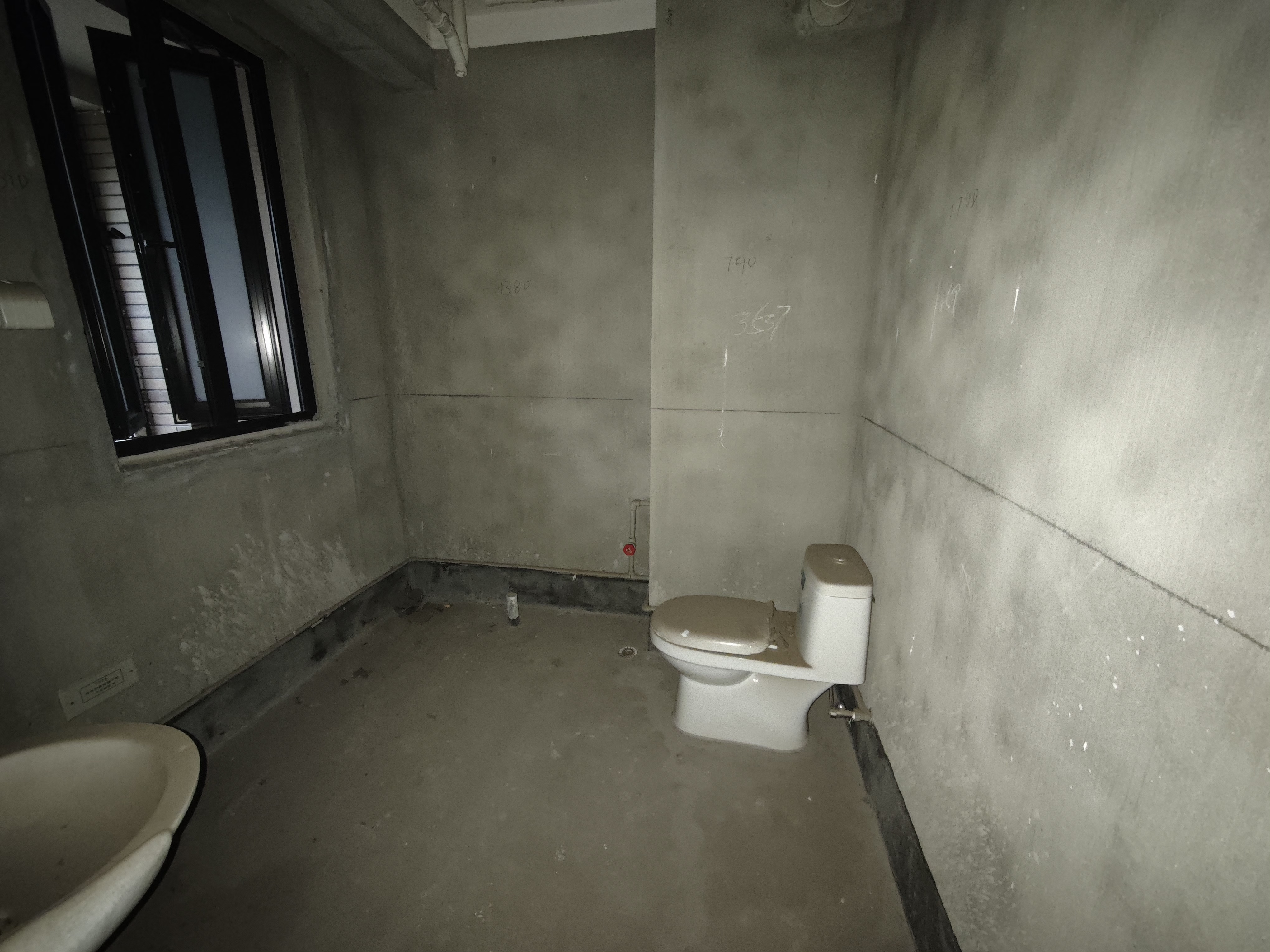 山水壹号 4室2厅3卫 270.98m&sup2;