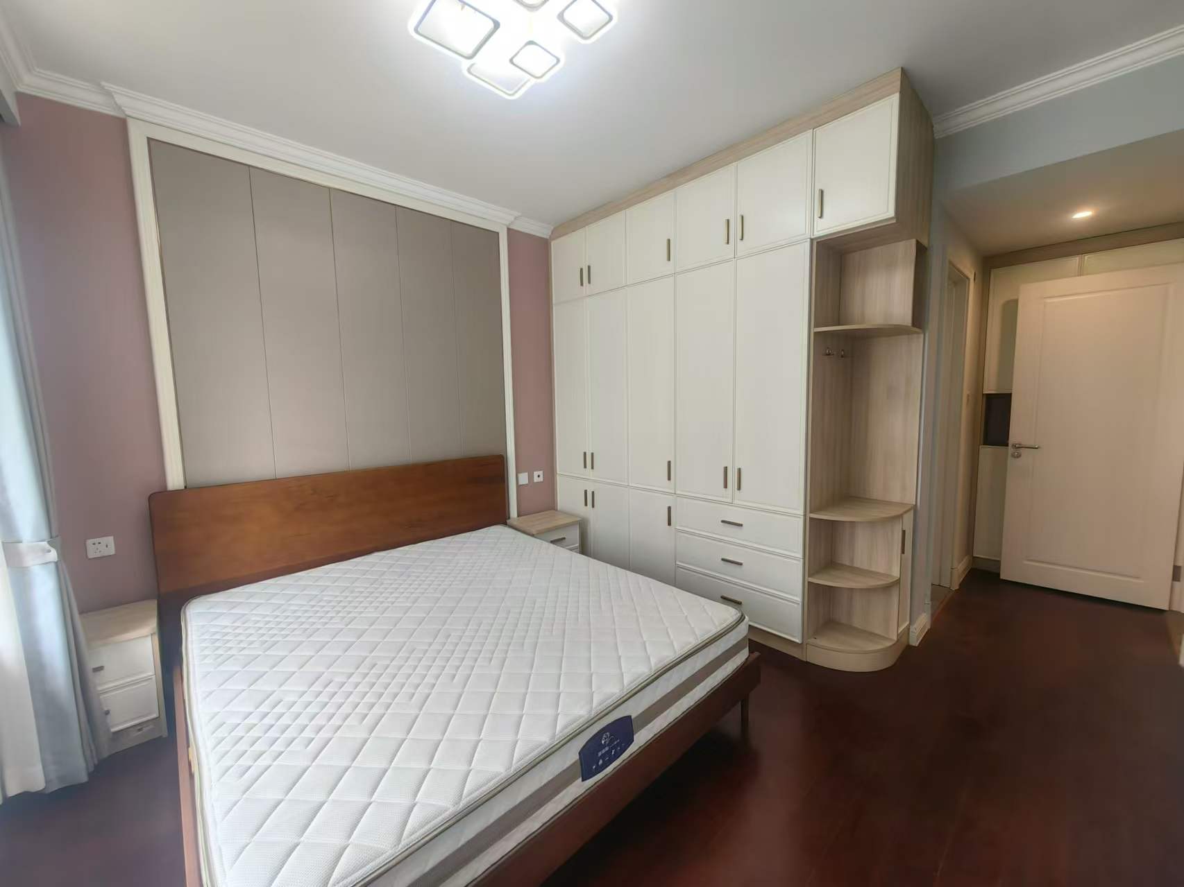 红星天铂 3室2厅2卫 112.95m&sup2;