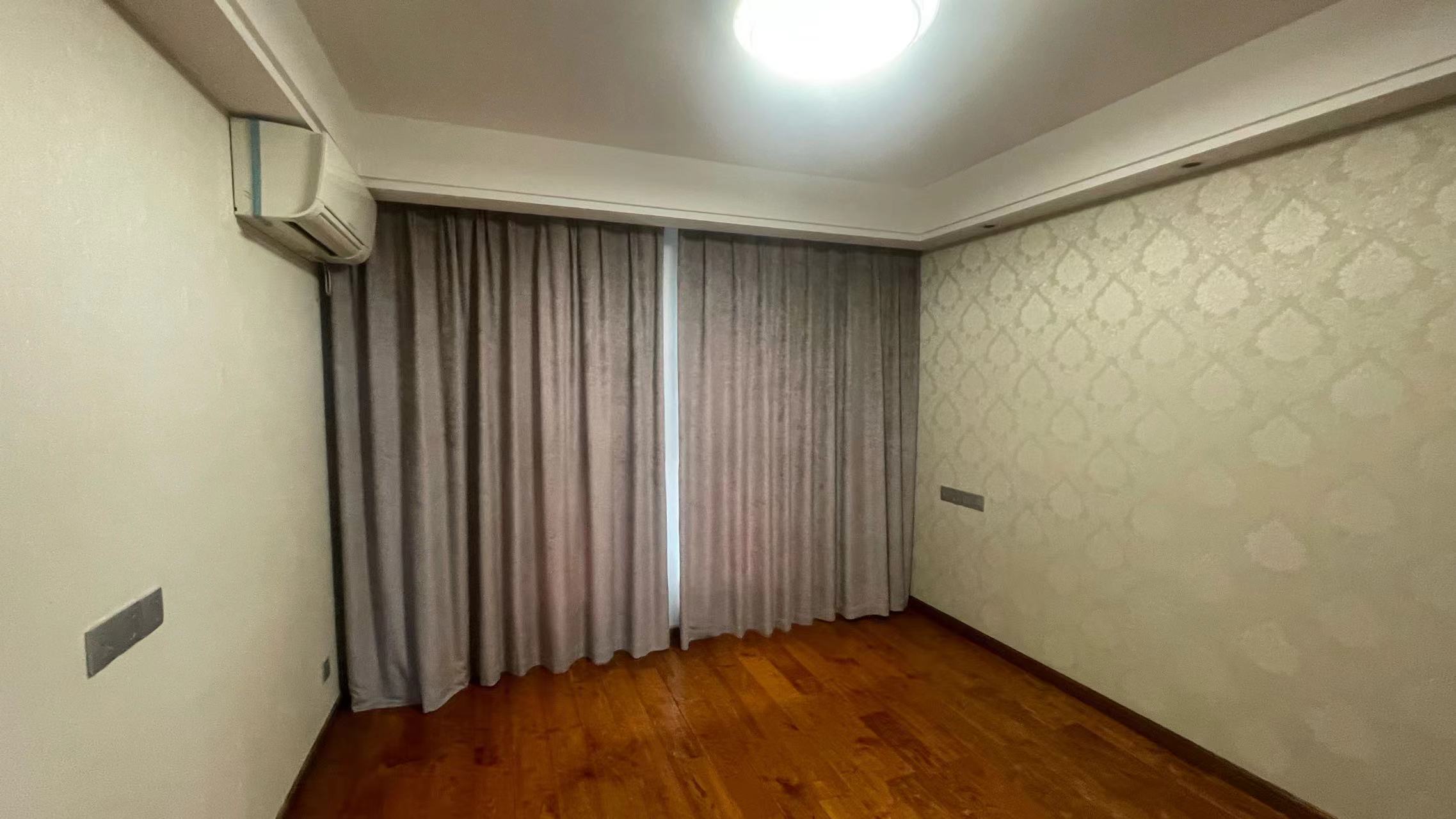 中港城世家 3室2厅2卫 139.77m&sup2;