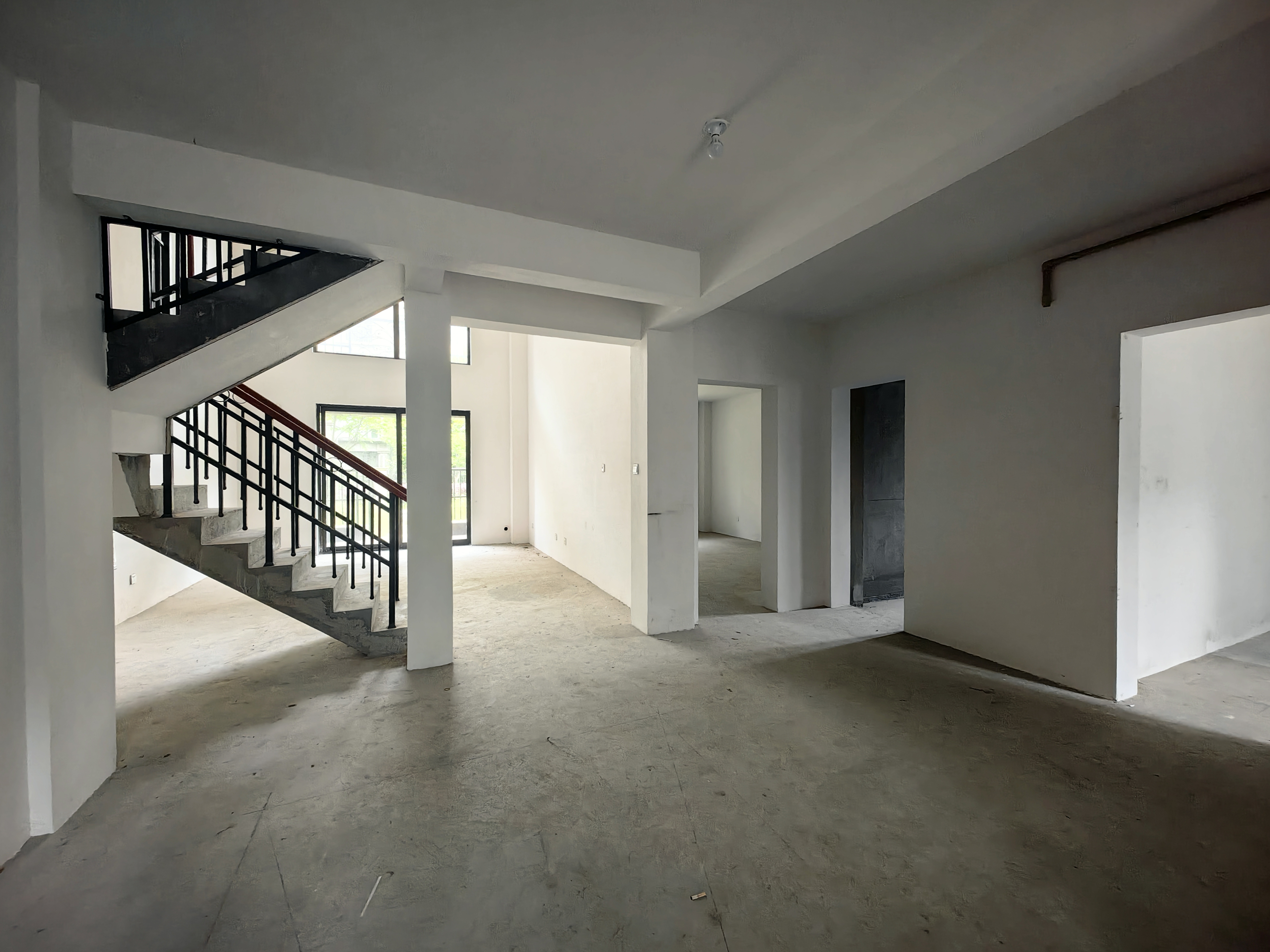 城市嘉苑 4室2厅3卫 229.00m²