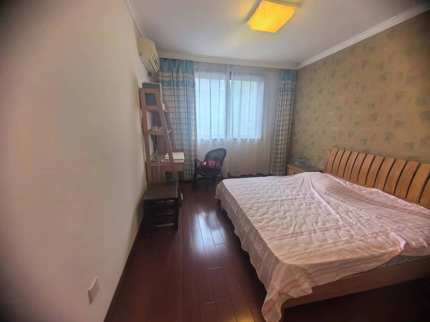 金桥人家 3室2厅2卫 143.89m²