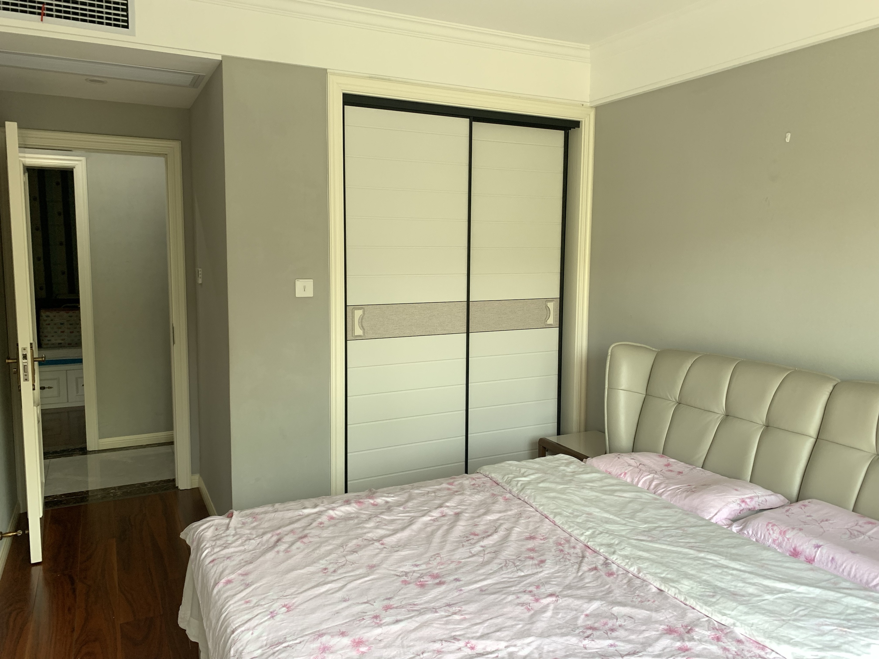 万科濠河传奇 3室2厅1卫 108m&sup2;