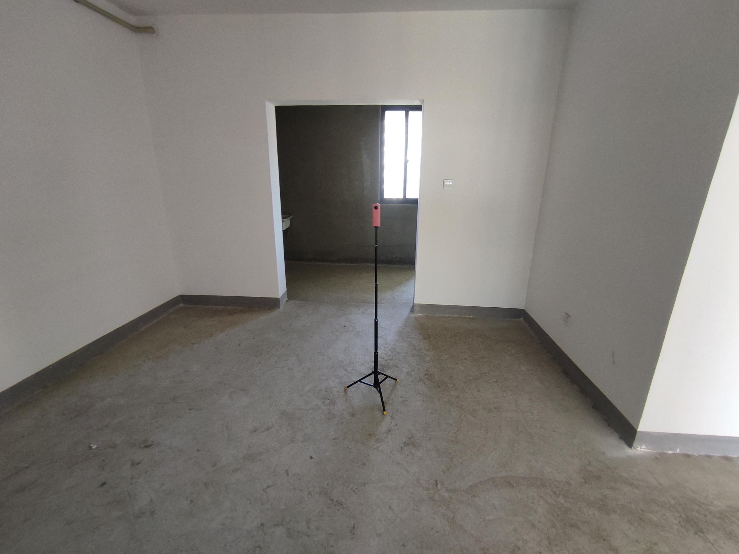 江景国际家园 3室2厅1卫 134m²