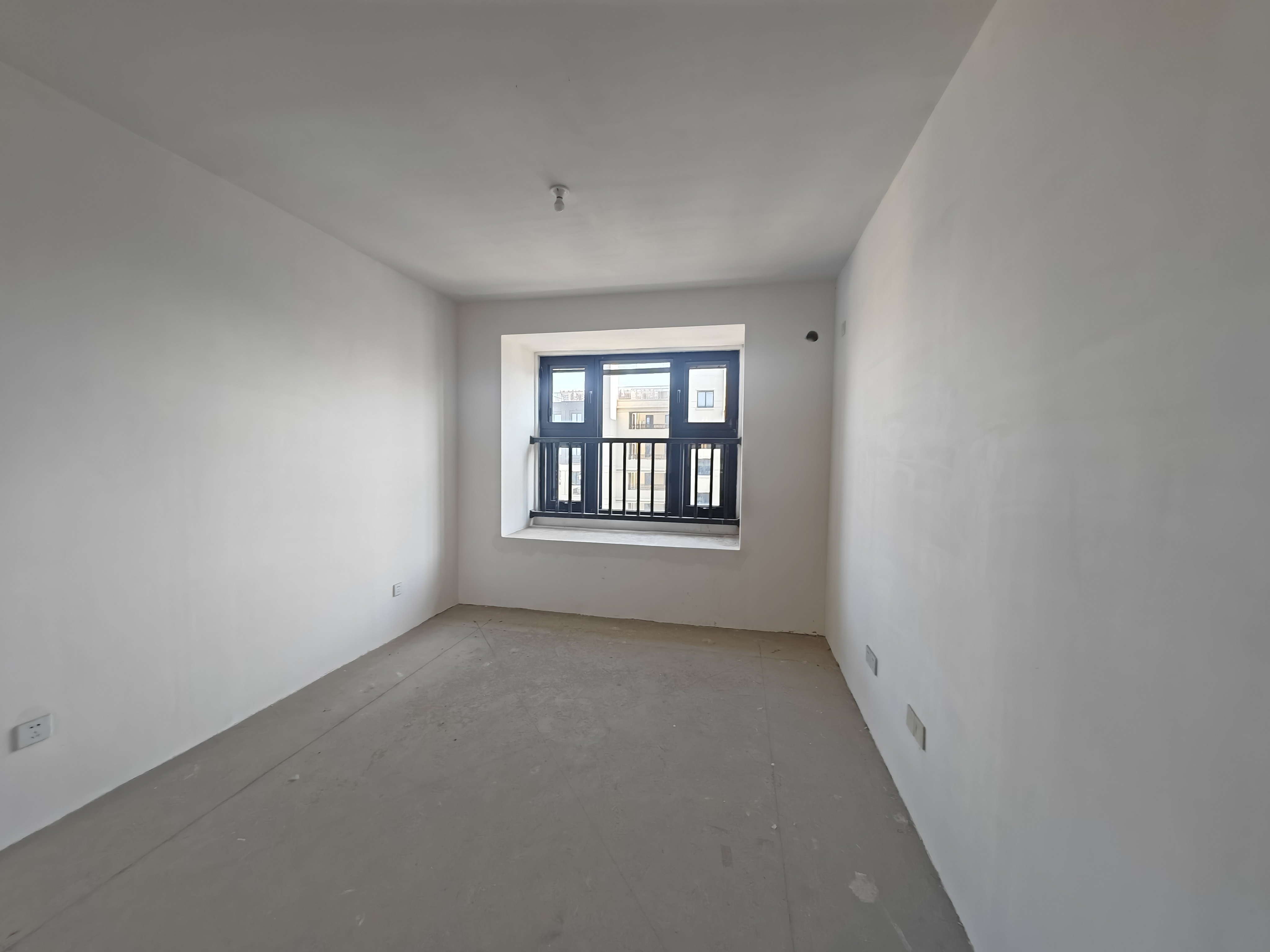 春晓熙岸 3室2厅1卫 92.44m&sup2;
