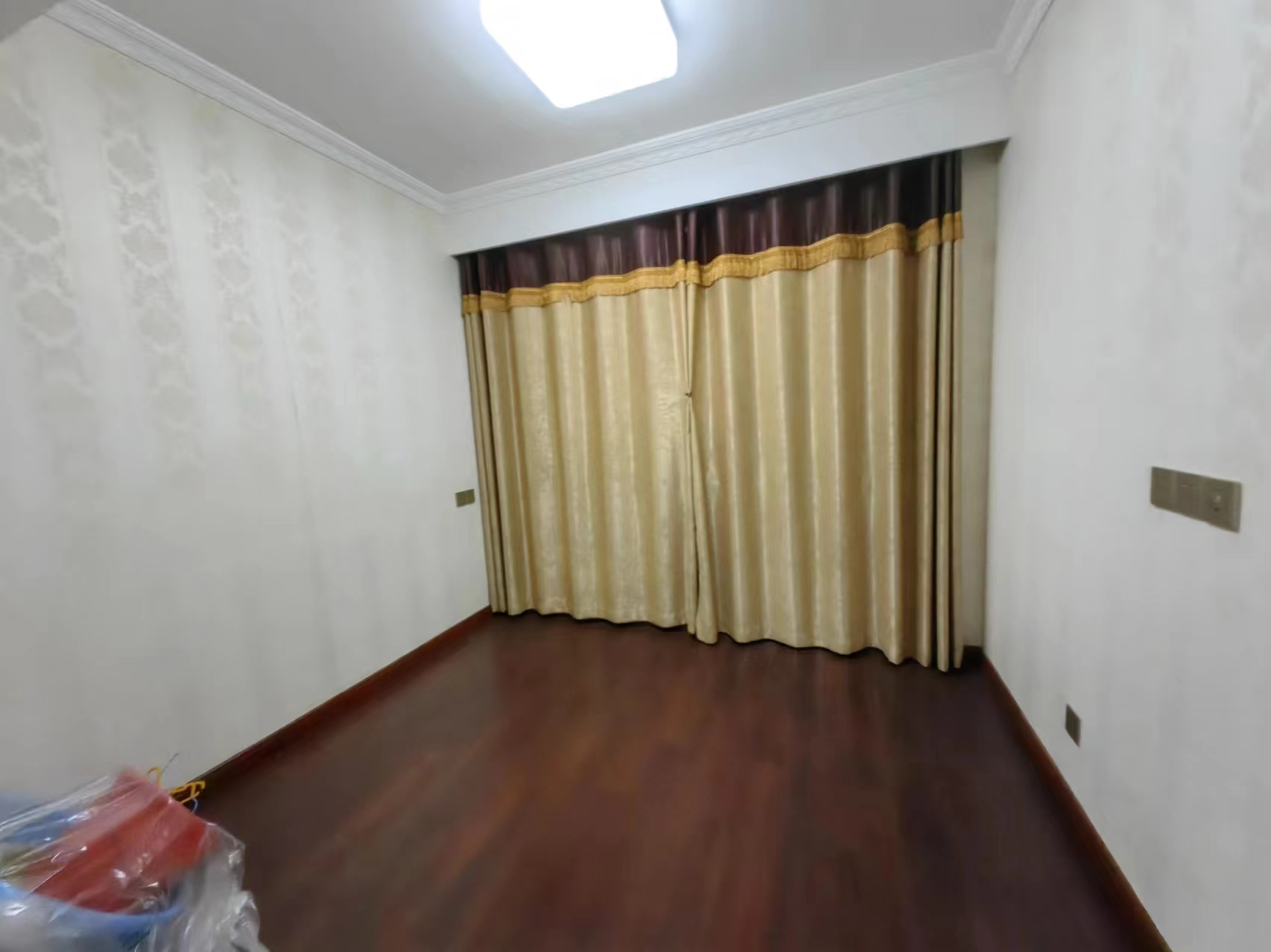 中海碧林湾 4室2厅2卫 128m&sup2;
